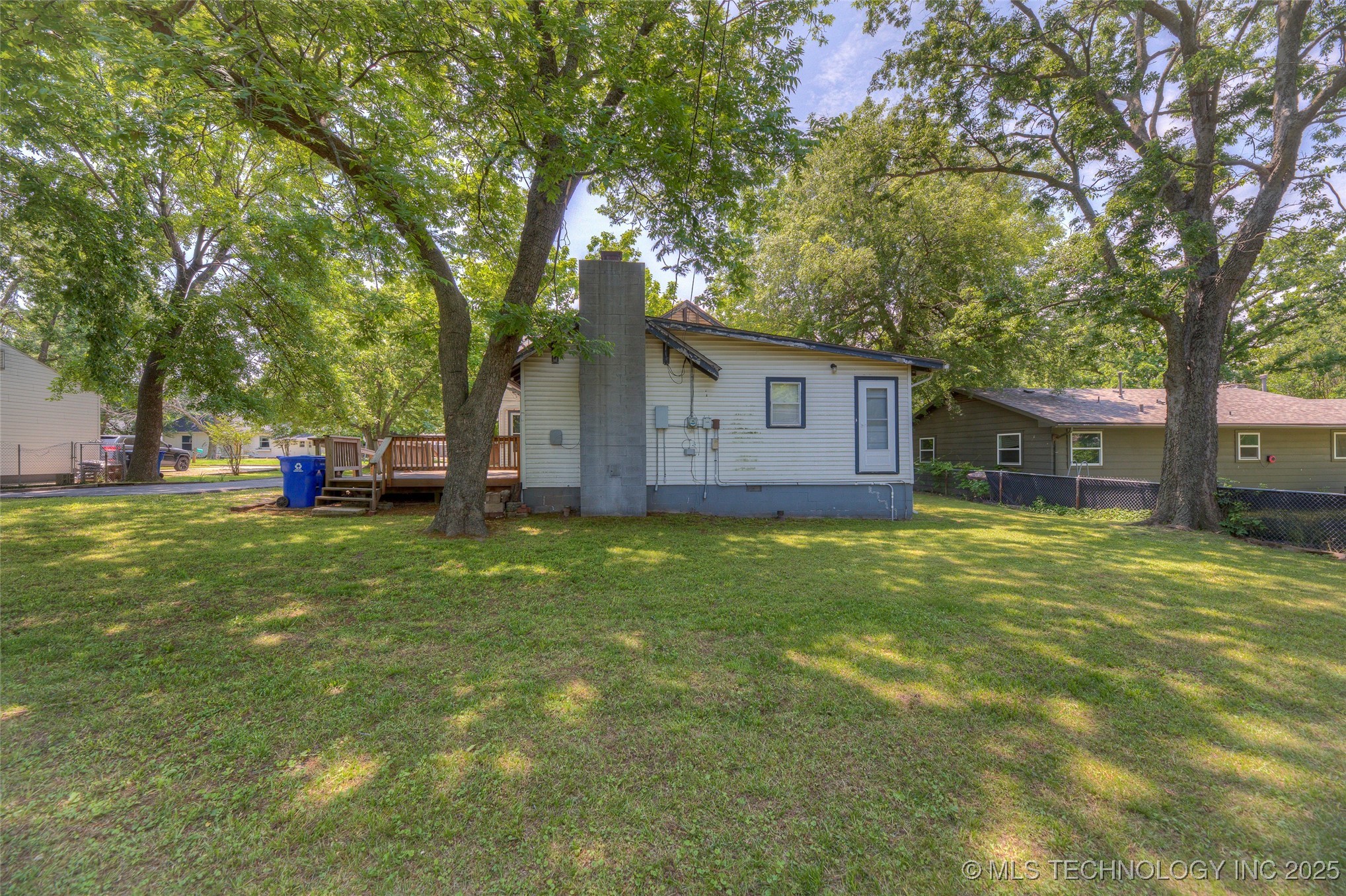 234 E Freeport Street Property Photo 30