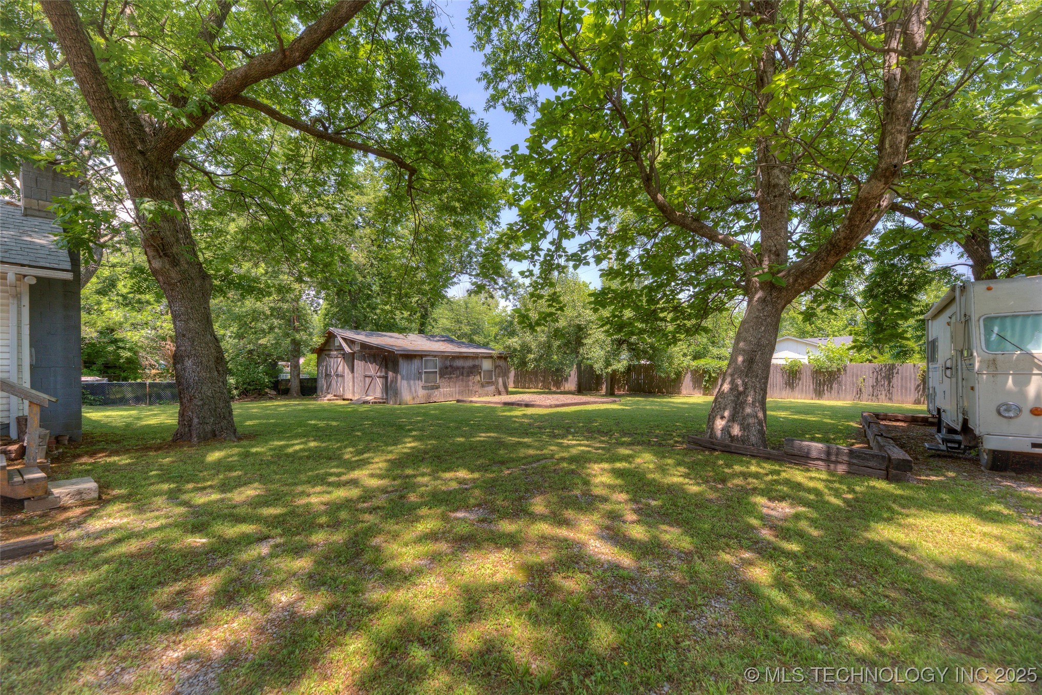 234 E Freeport Street Property Photo 31