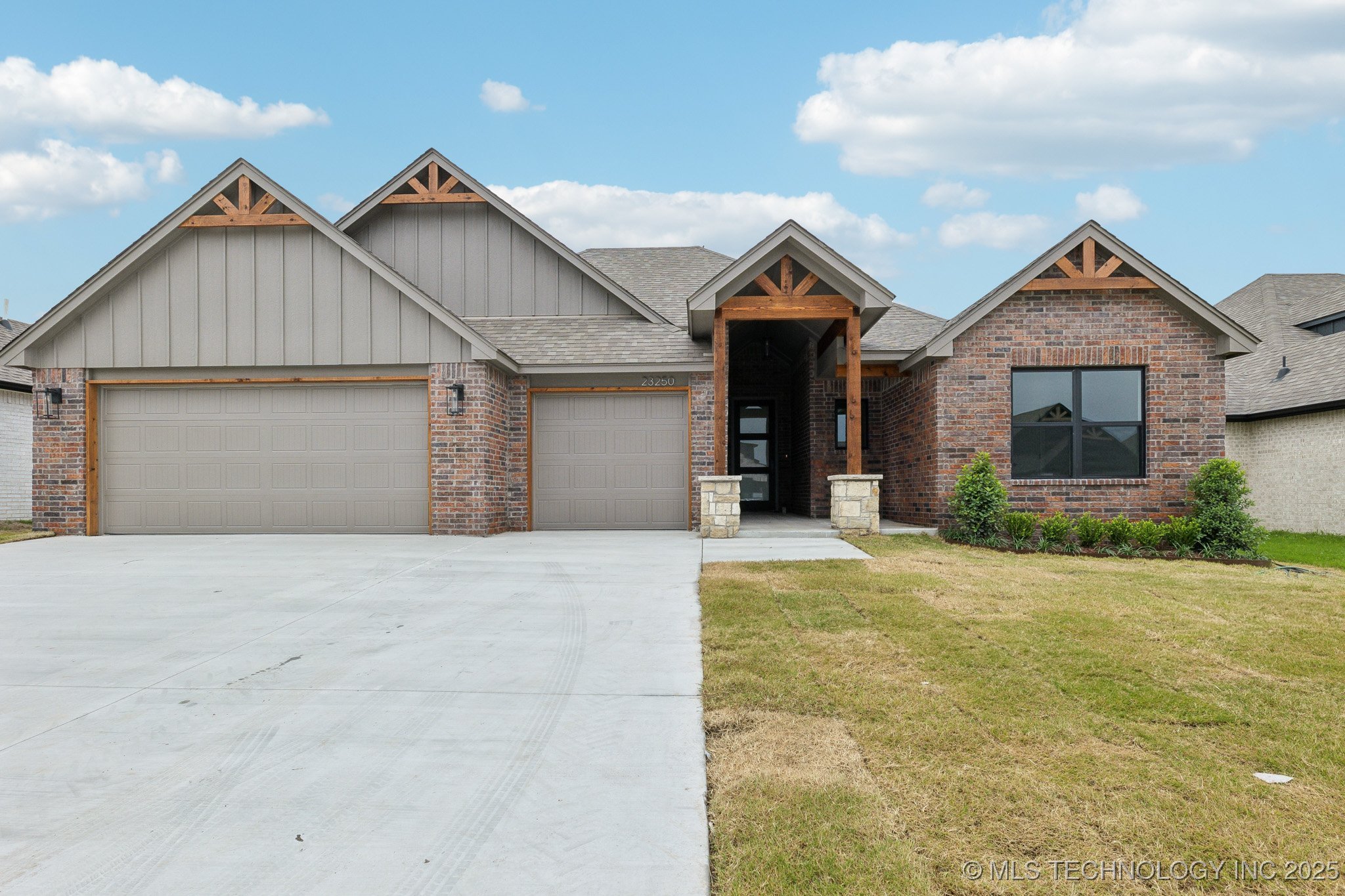 23250 E 106th Place S Property Photo 1