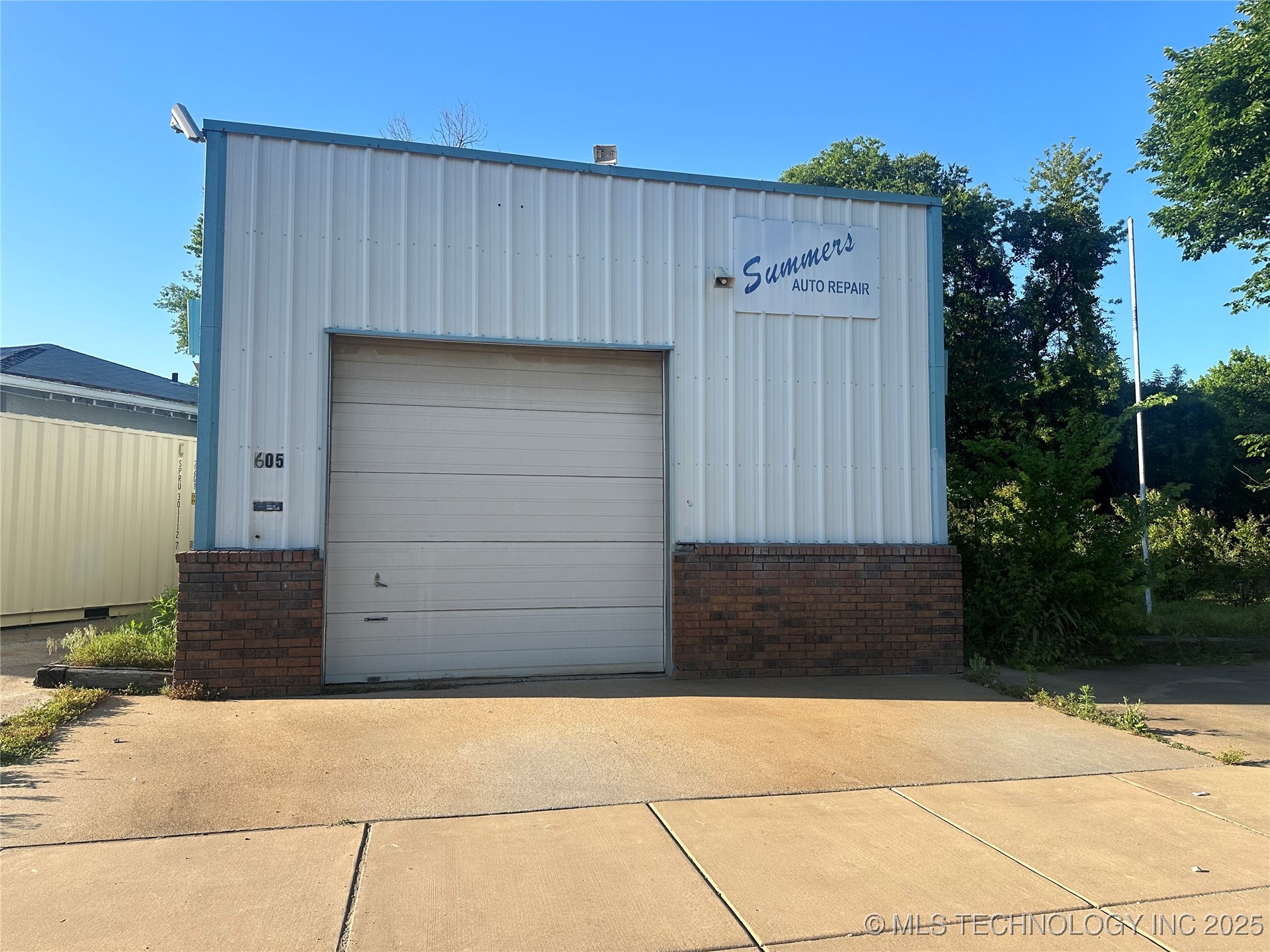 605 E 6th Street Property Photo