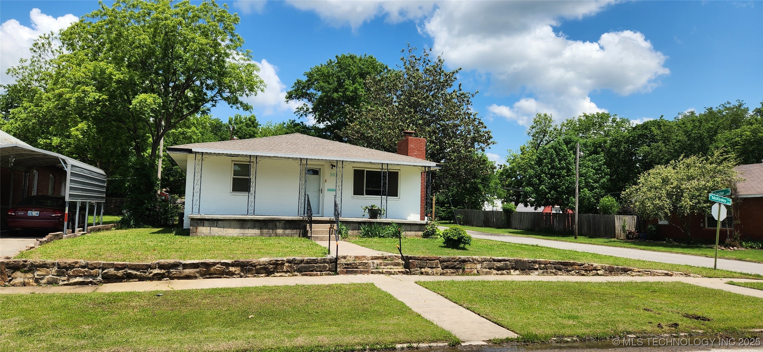 303 W McKinley Avenue Property Photo 1