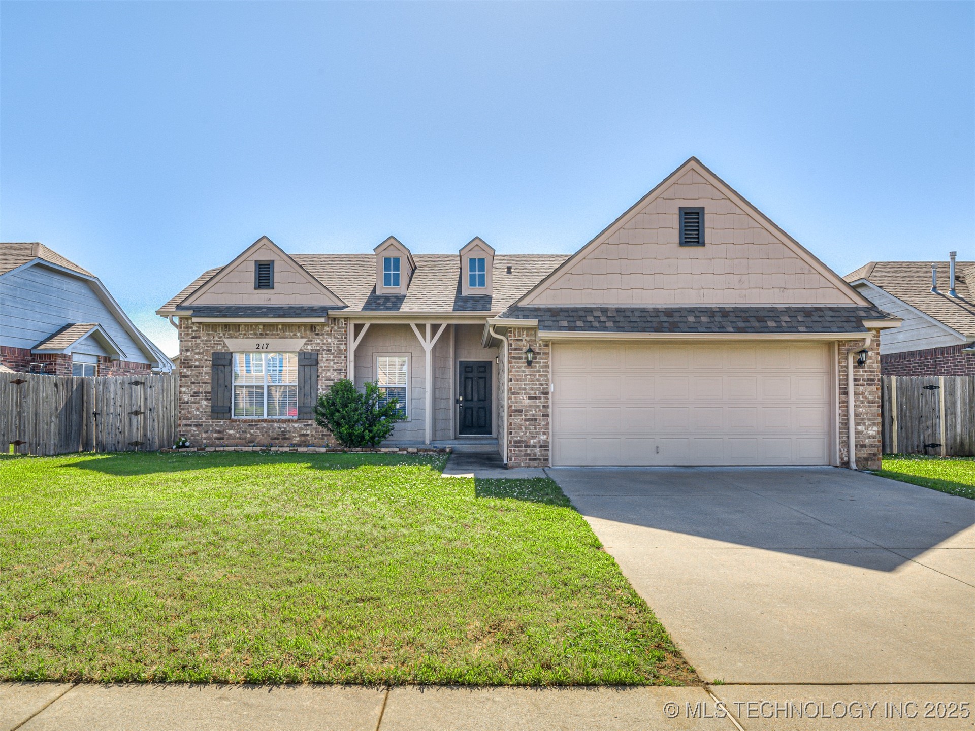 217 D P Newman Circle Property Photo 1