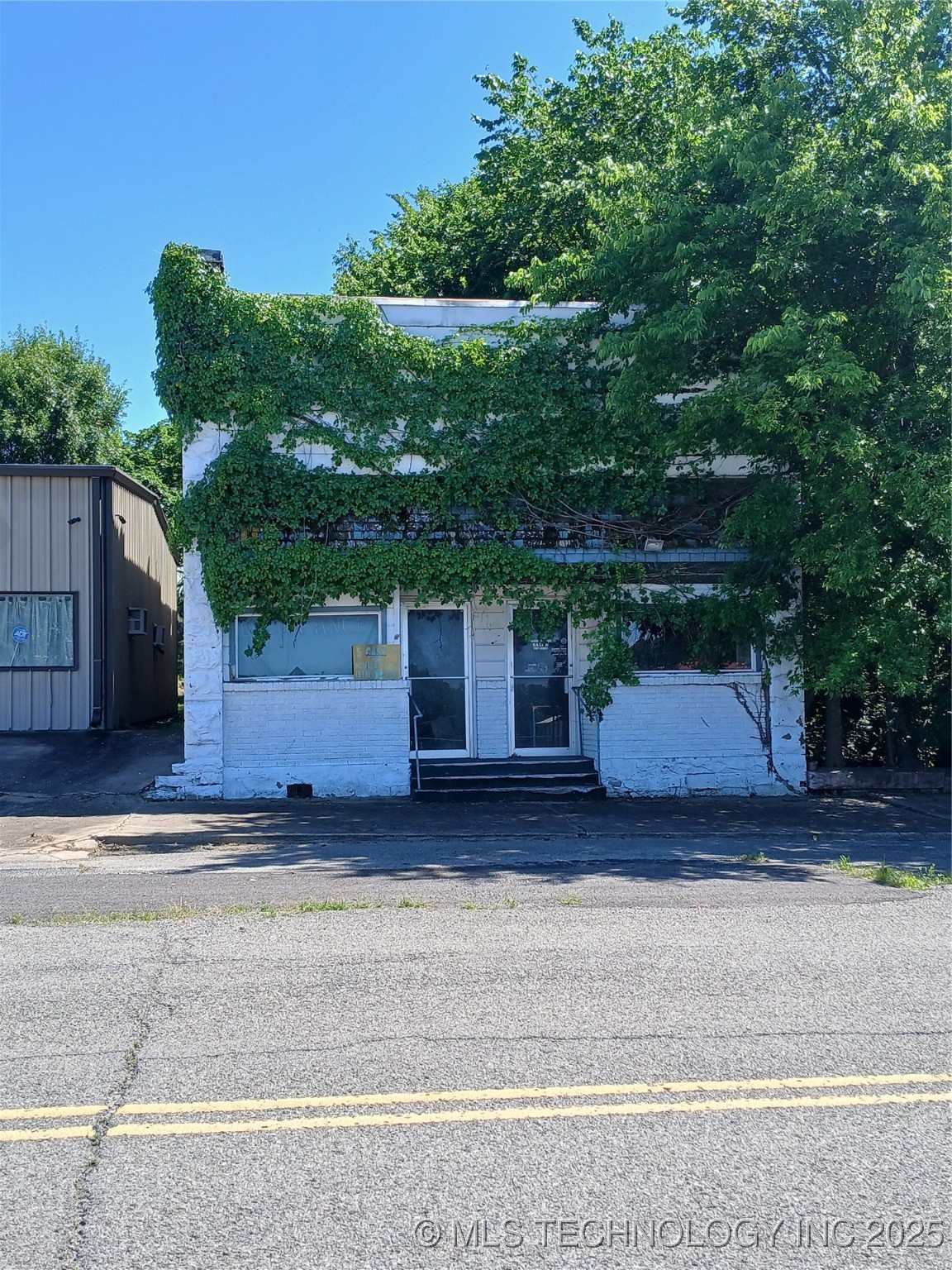 406 Main Property Photo 1