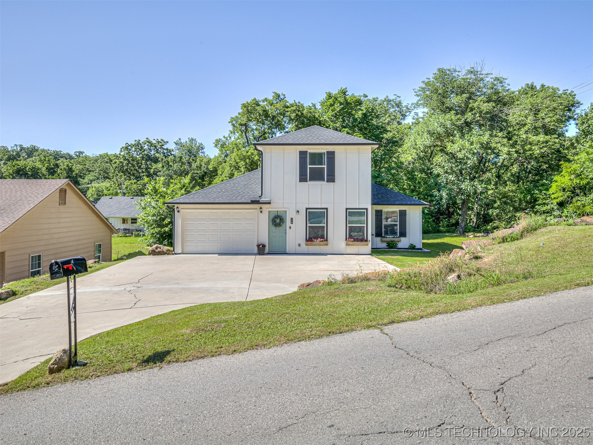 228 W Ohio Avenue Property Photo 1