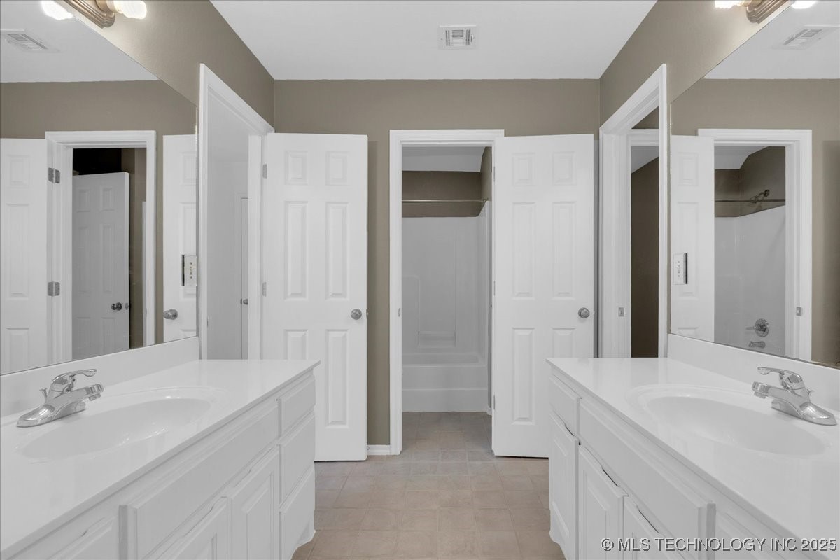 3000 S Tamarack Avenue Property Photo 49
