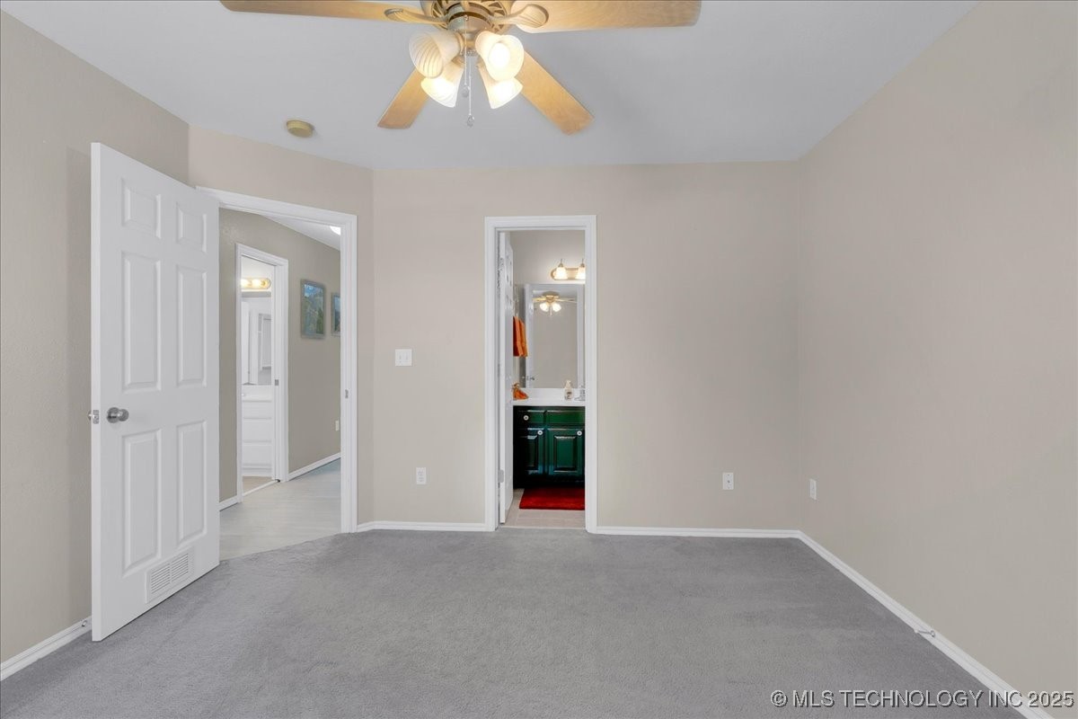 3000 S Tamarack Avenue Property Photo 54