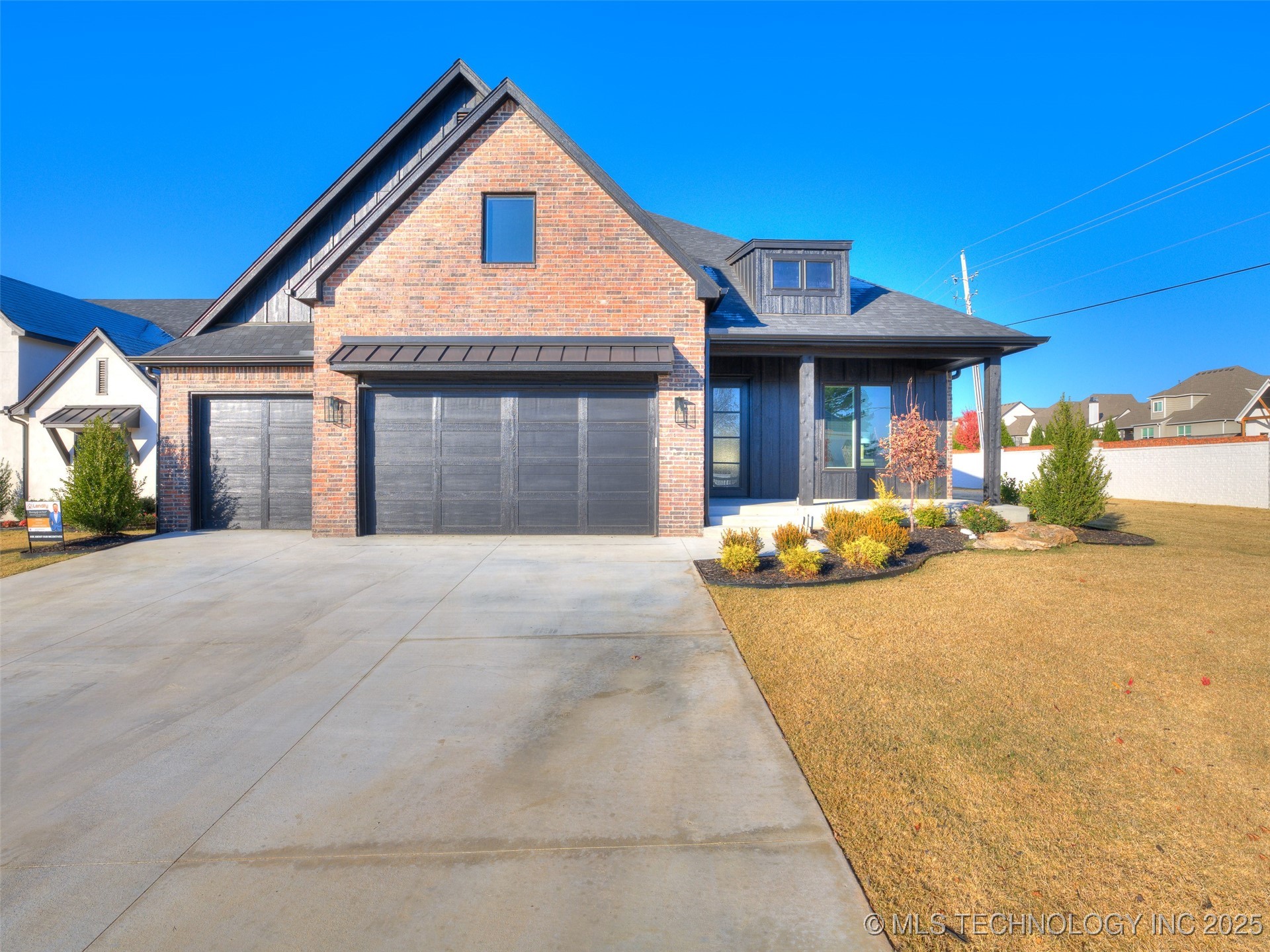 11212 S Fir Avenue W Property Photo 1