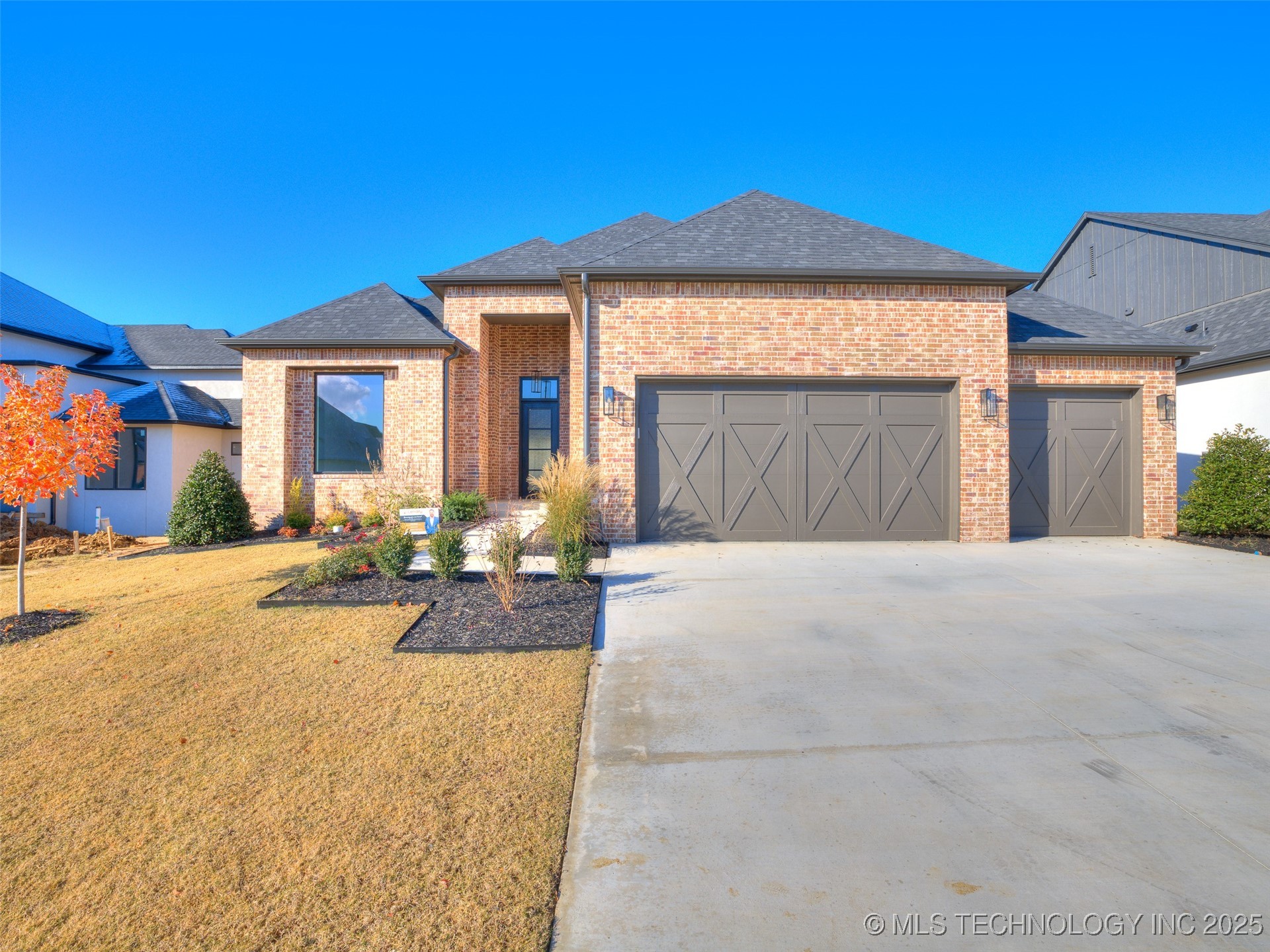11220 S Fir Avenue W Property Photo 1