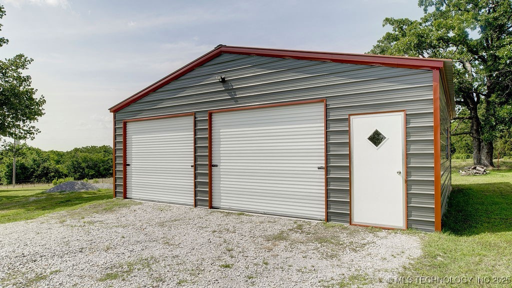 20700 E 420 Road Property Photo 24