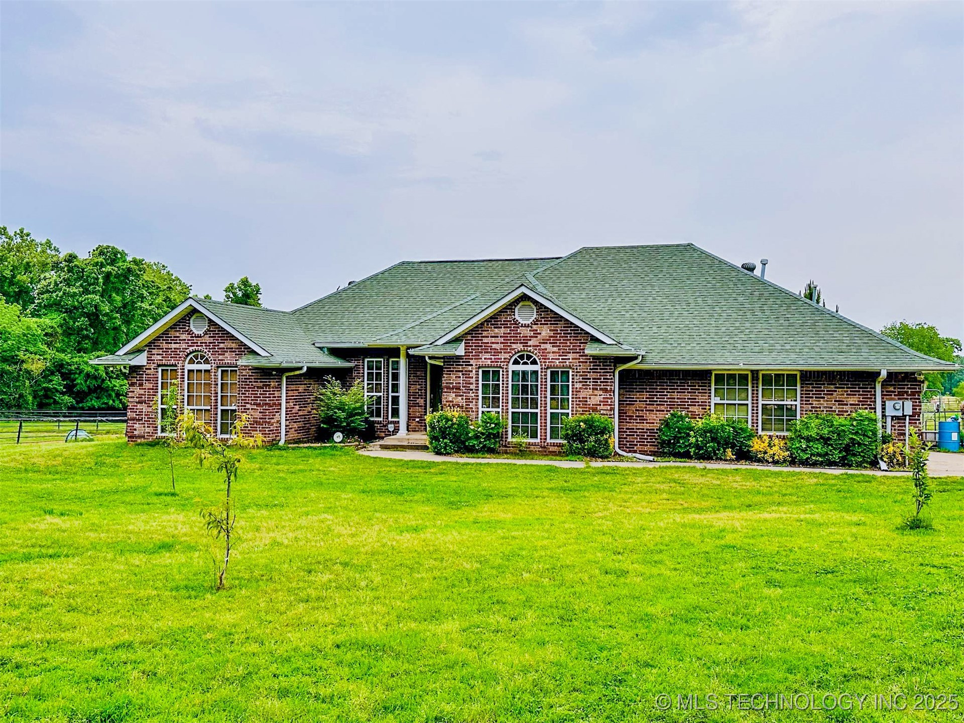 418847 E 1208 Road Property Photo 1