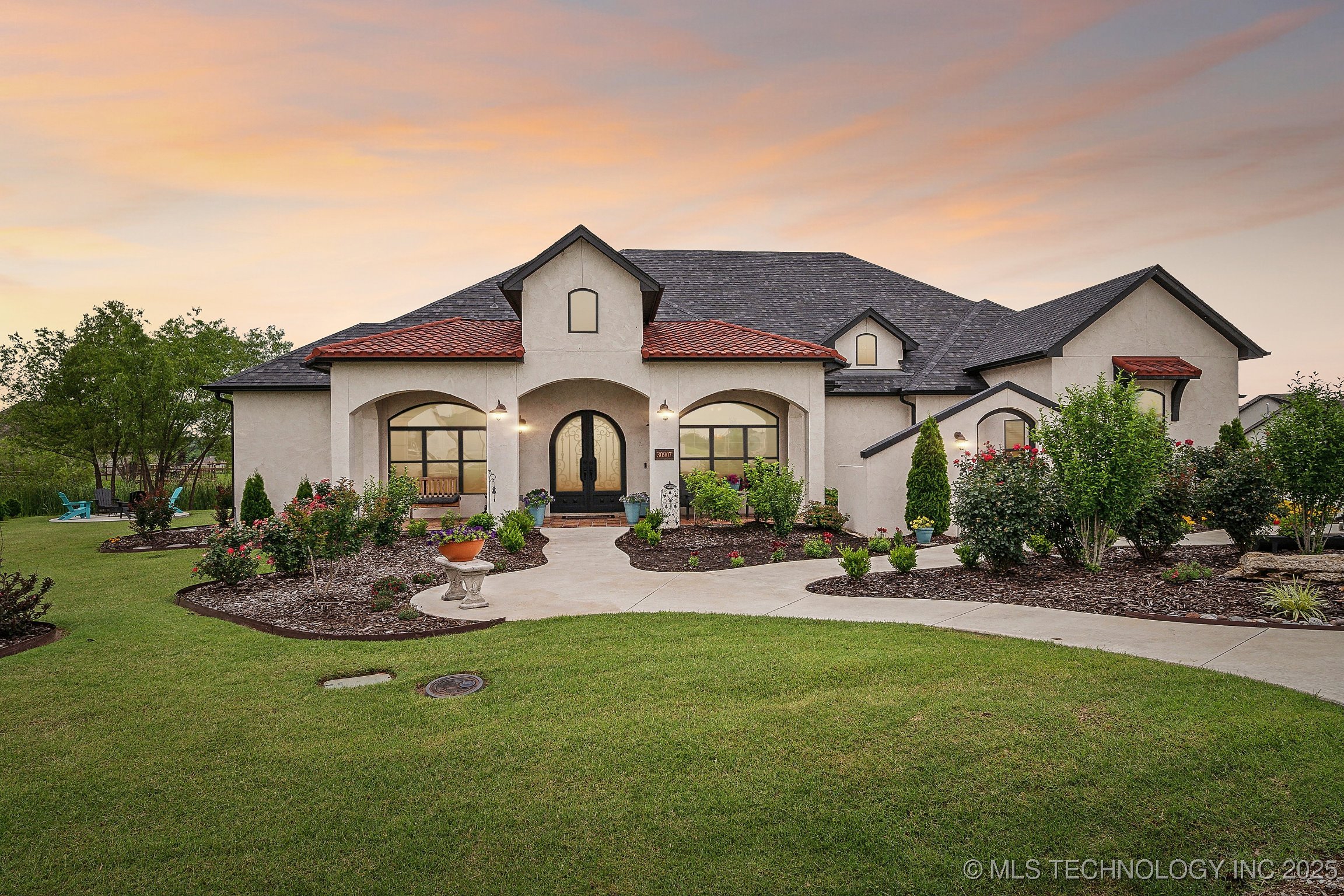 30907 E 68th Street S Property Photo