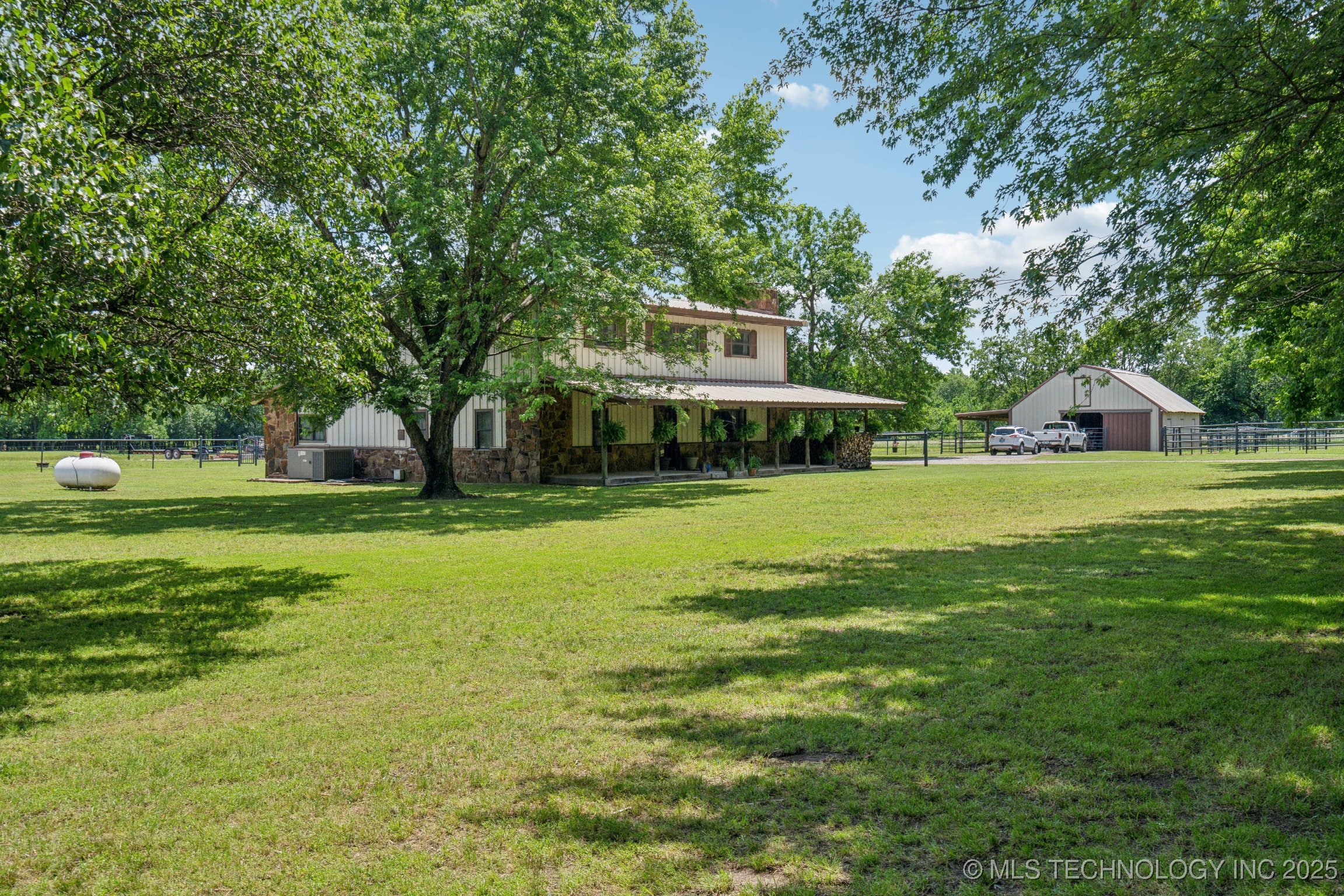36105 S 4202 Road Property Photo 2