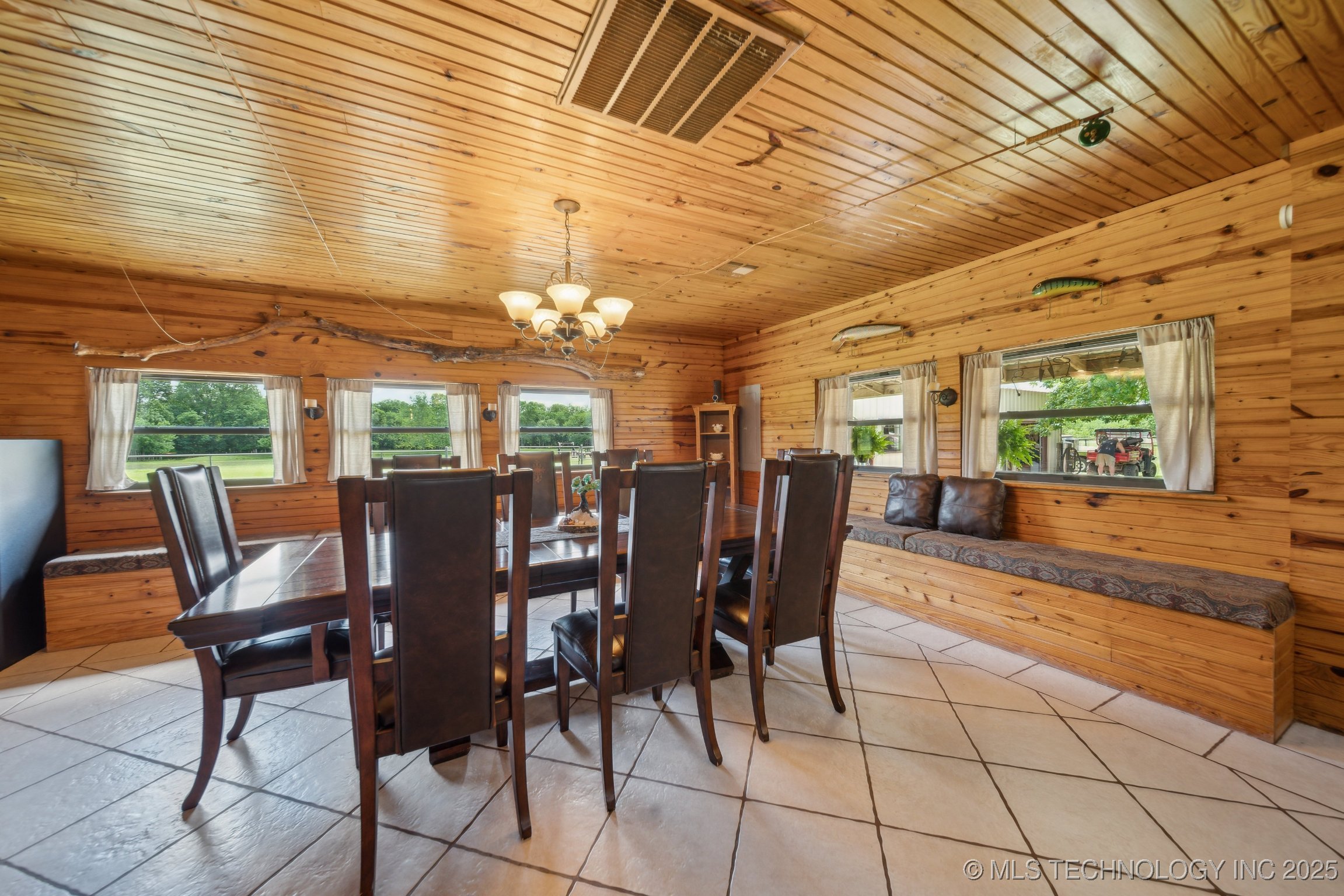 36105 S 4202 Road Property Photo 16