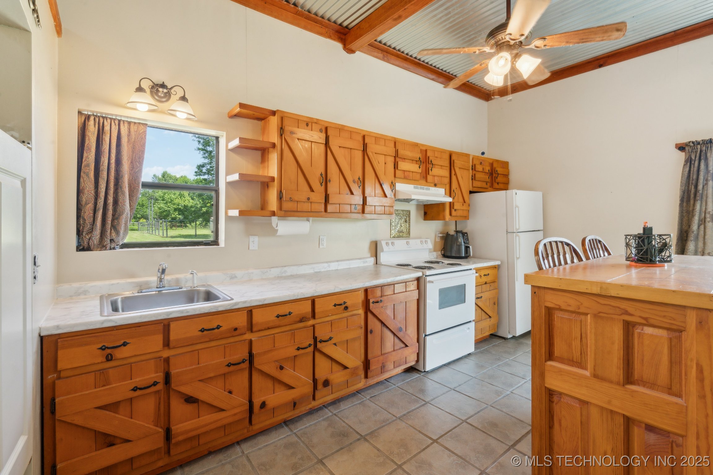 36105 S 4202 Road Property Photo 36