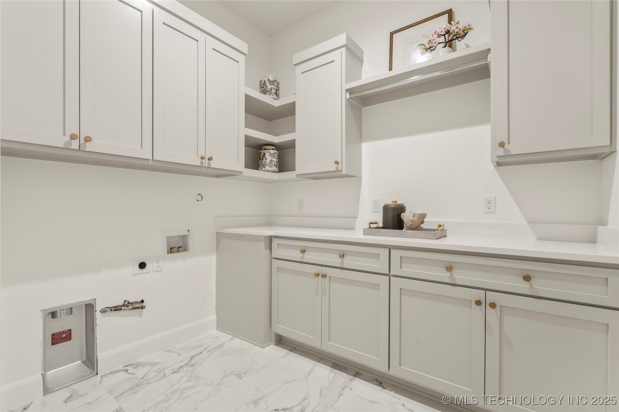 3917 S Madison Avenue Property Photo 36