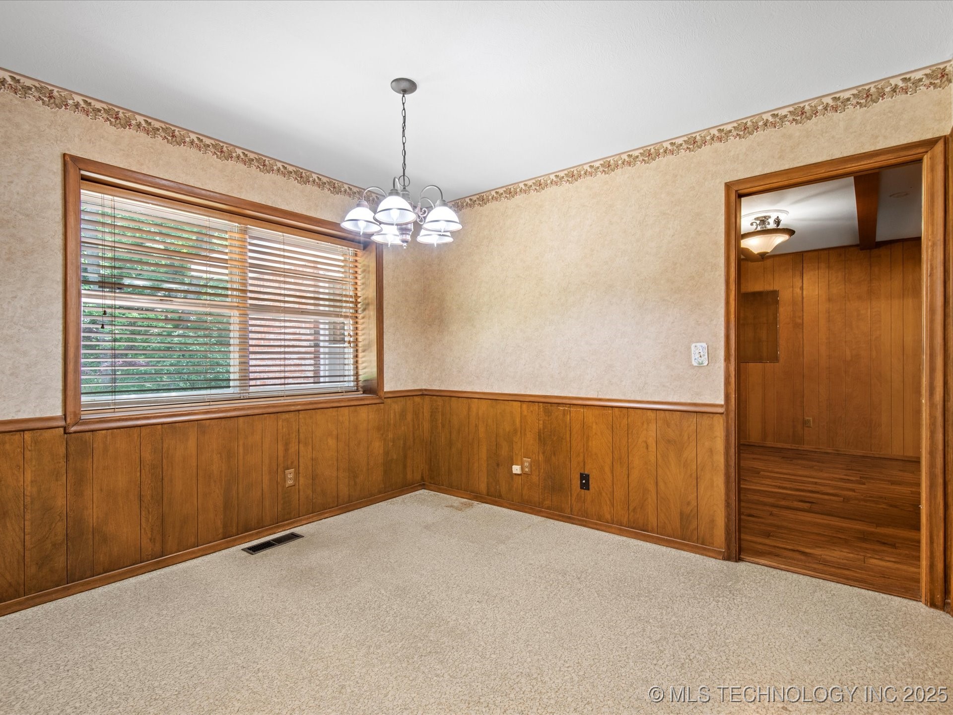 938 Briarwood Drive Property Photo 12