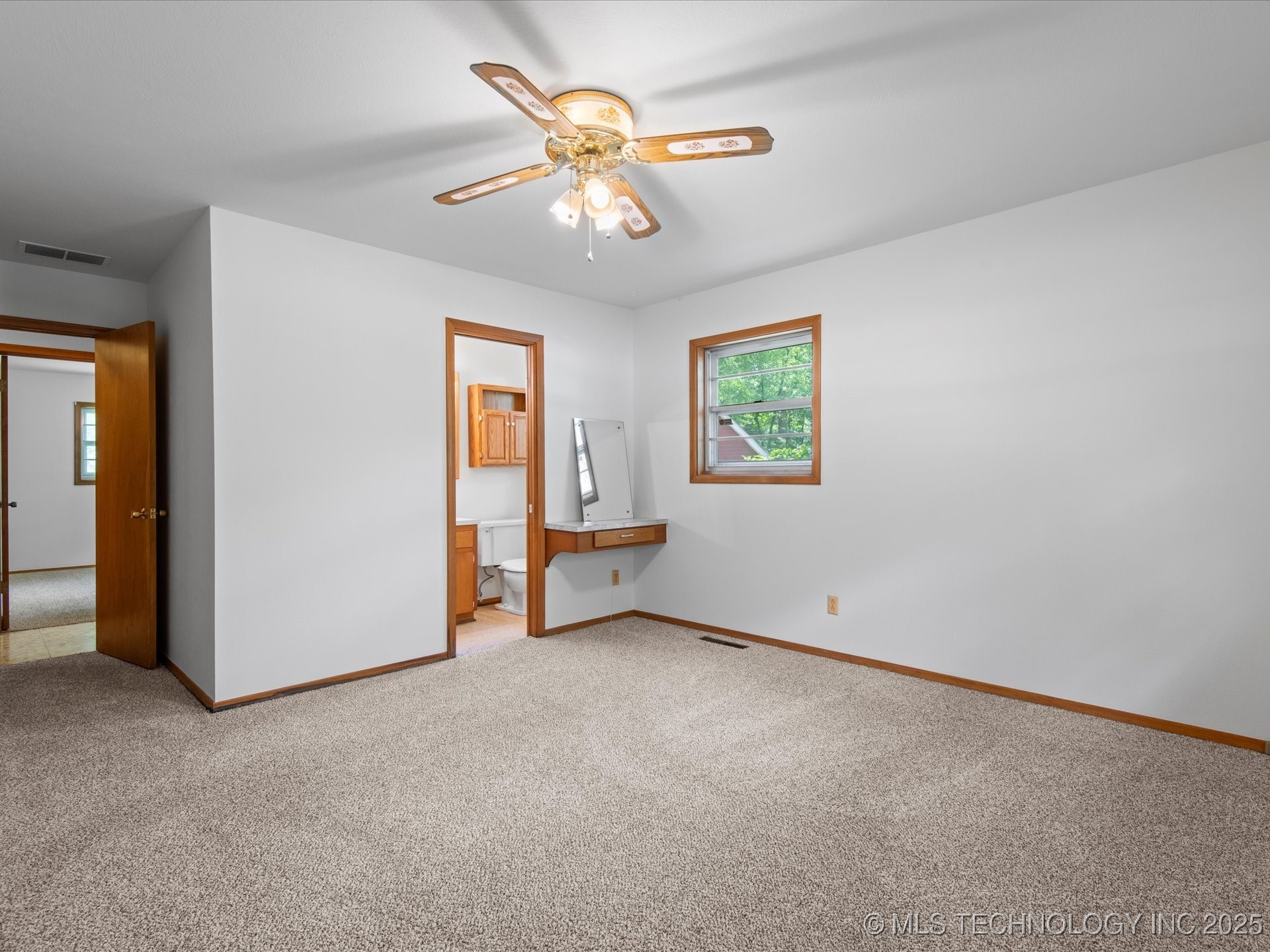 938 Briarwood Drive Property Photo 18