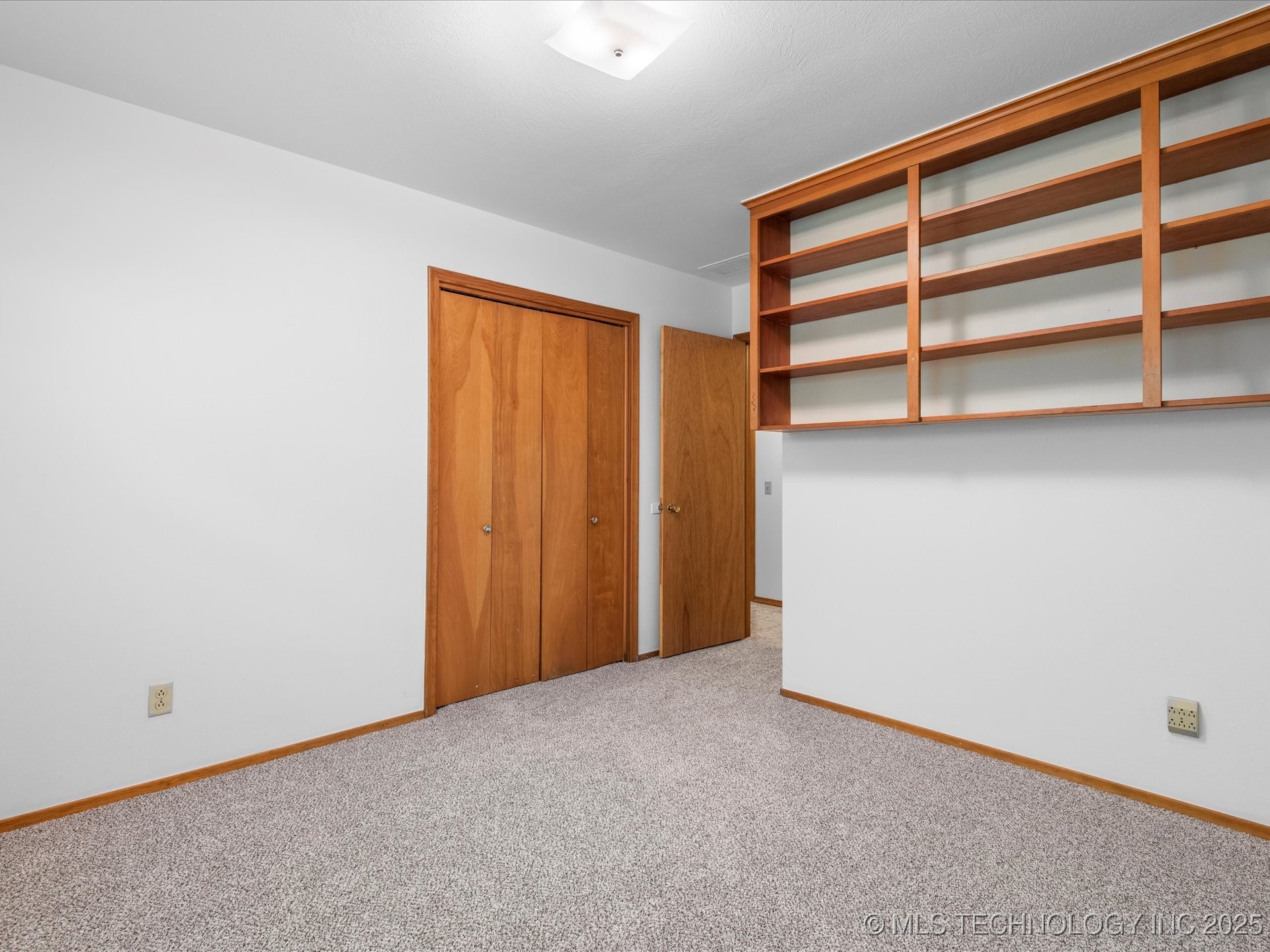 938 Briarwood Drive Property Photo 24