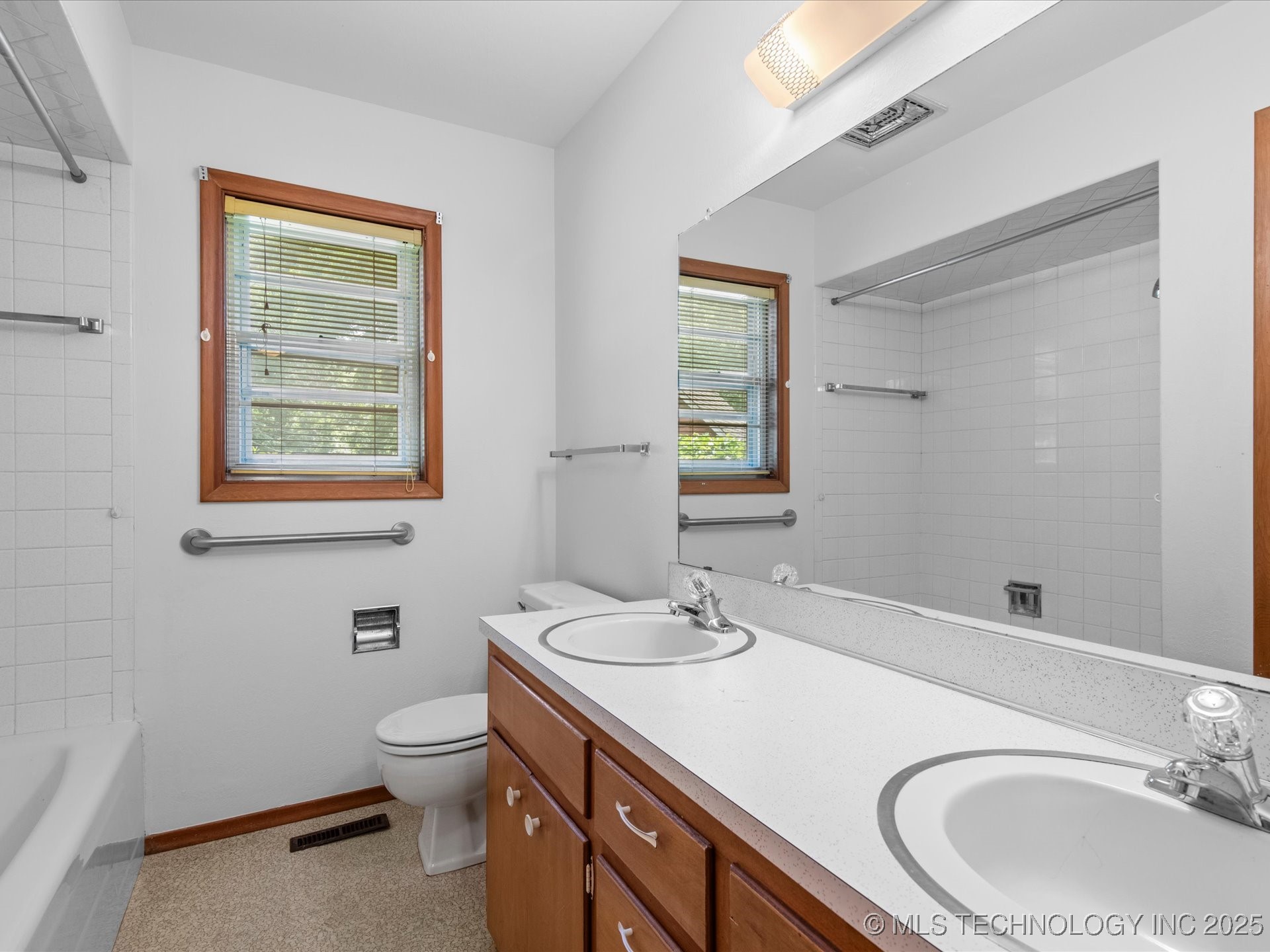938 Briarwood Drive Property Photo 25