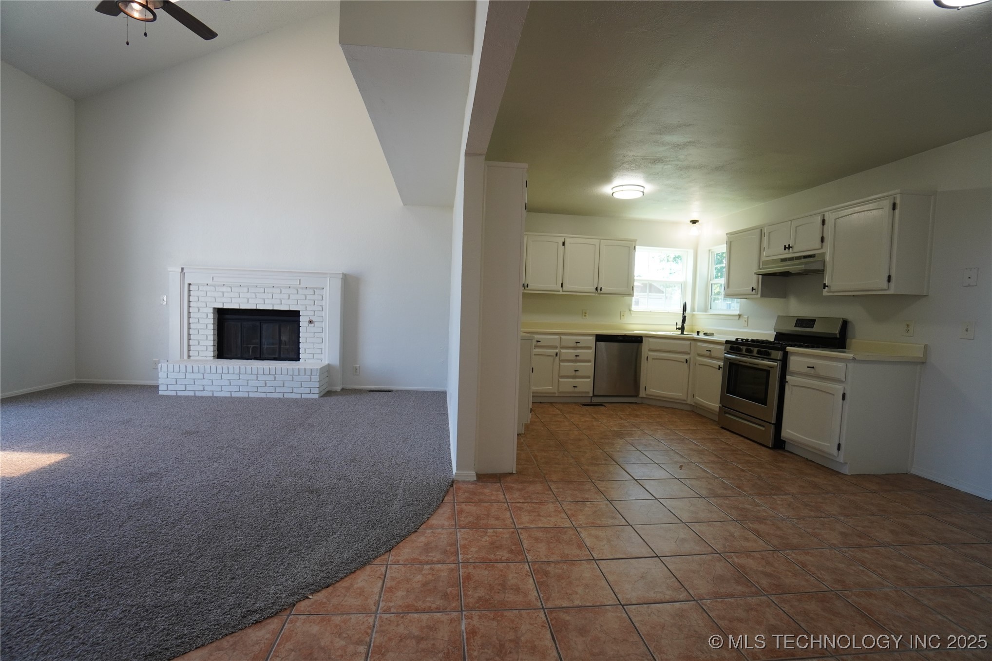 8304 N 124th East Avenue Property Photo 5