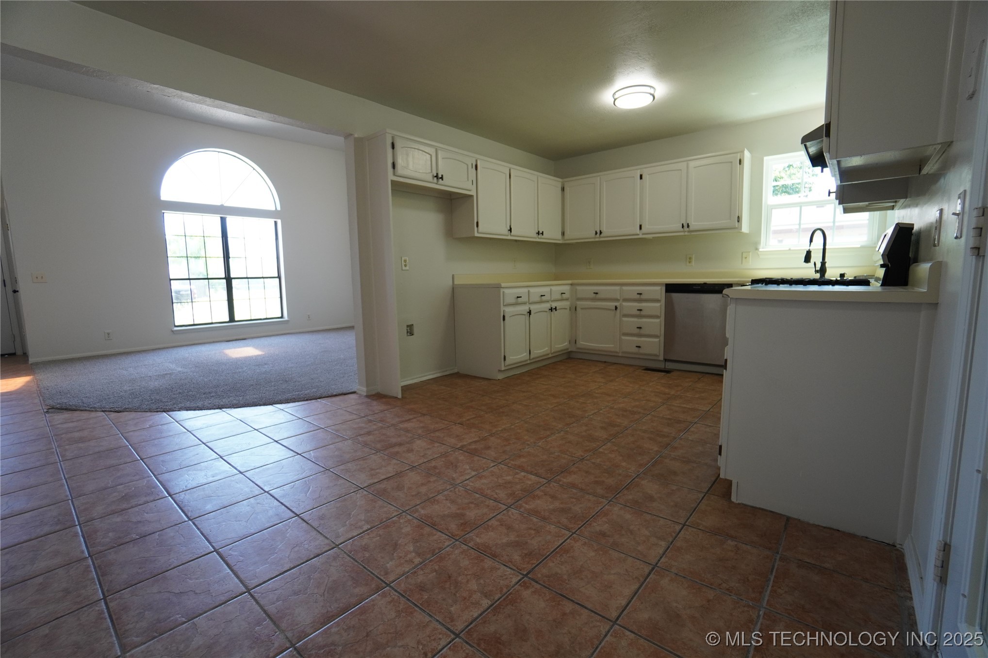 8304 N 124th East Avenue Property Photo 6