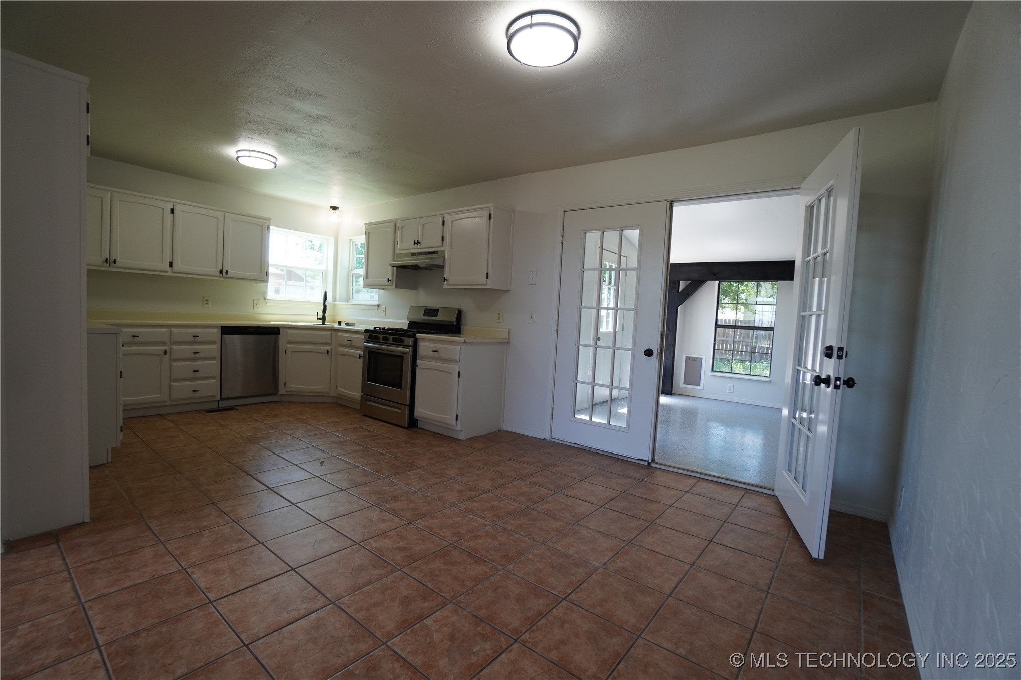 8304 N 124th East Avenue Property Photo 7