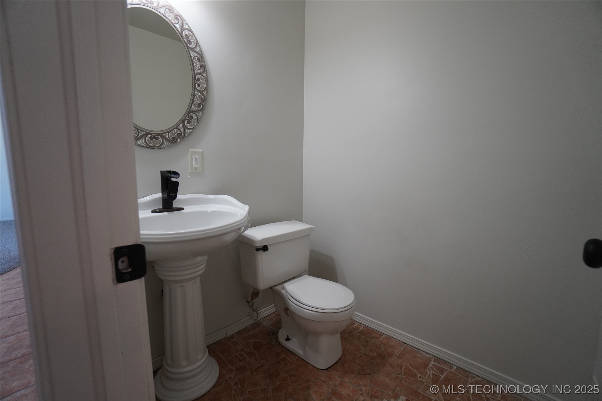 8304 N 124th East Avenue Property Photo 8
