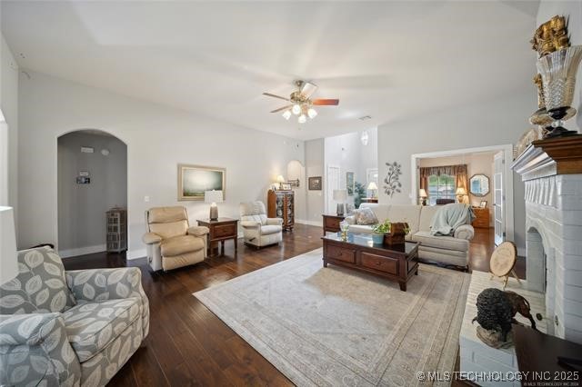 3305 N Gum Place Property Photo 7