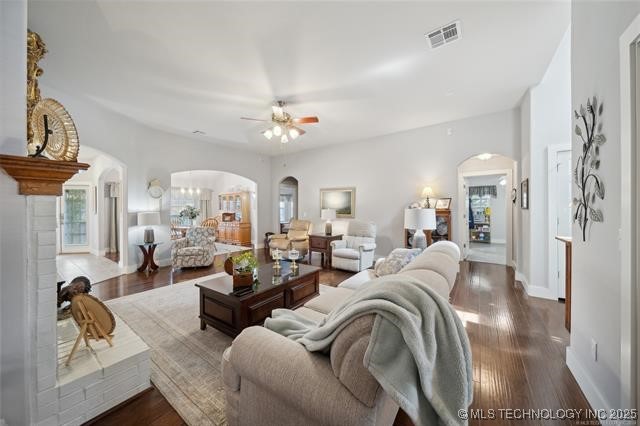 3305 N Gum Place Property Photo 12