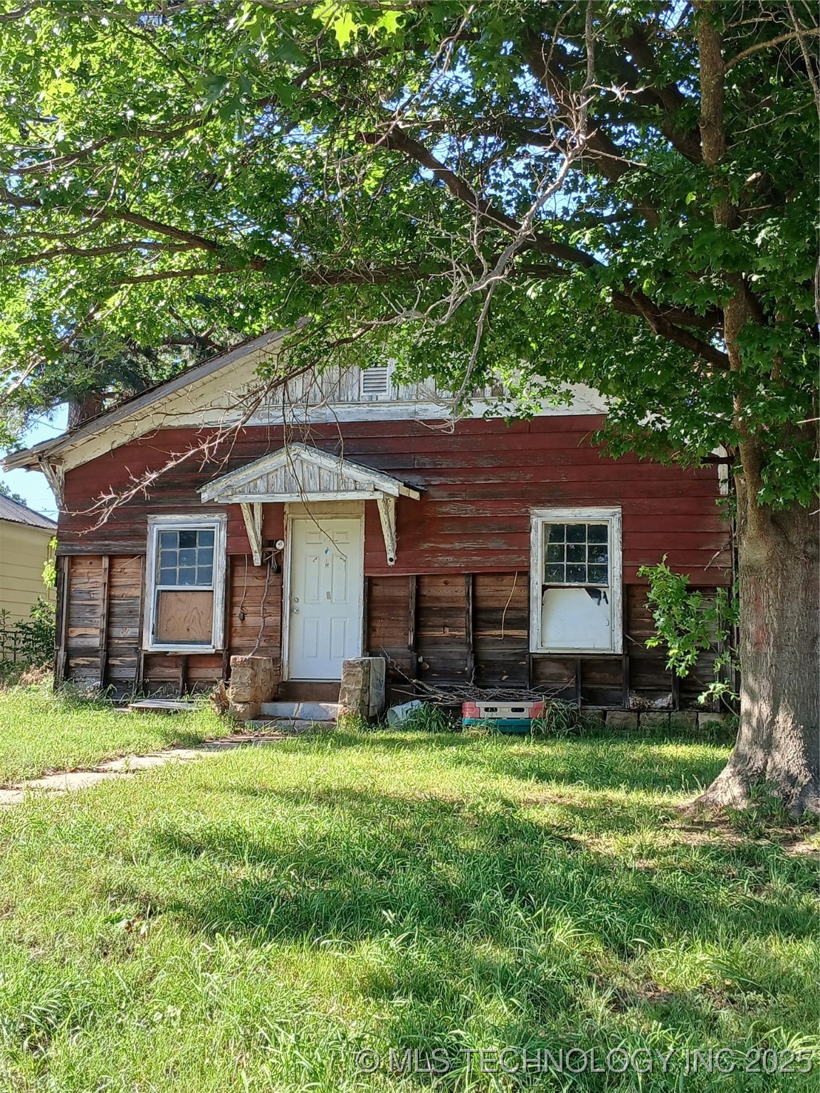 609 1st Property Photo 1