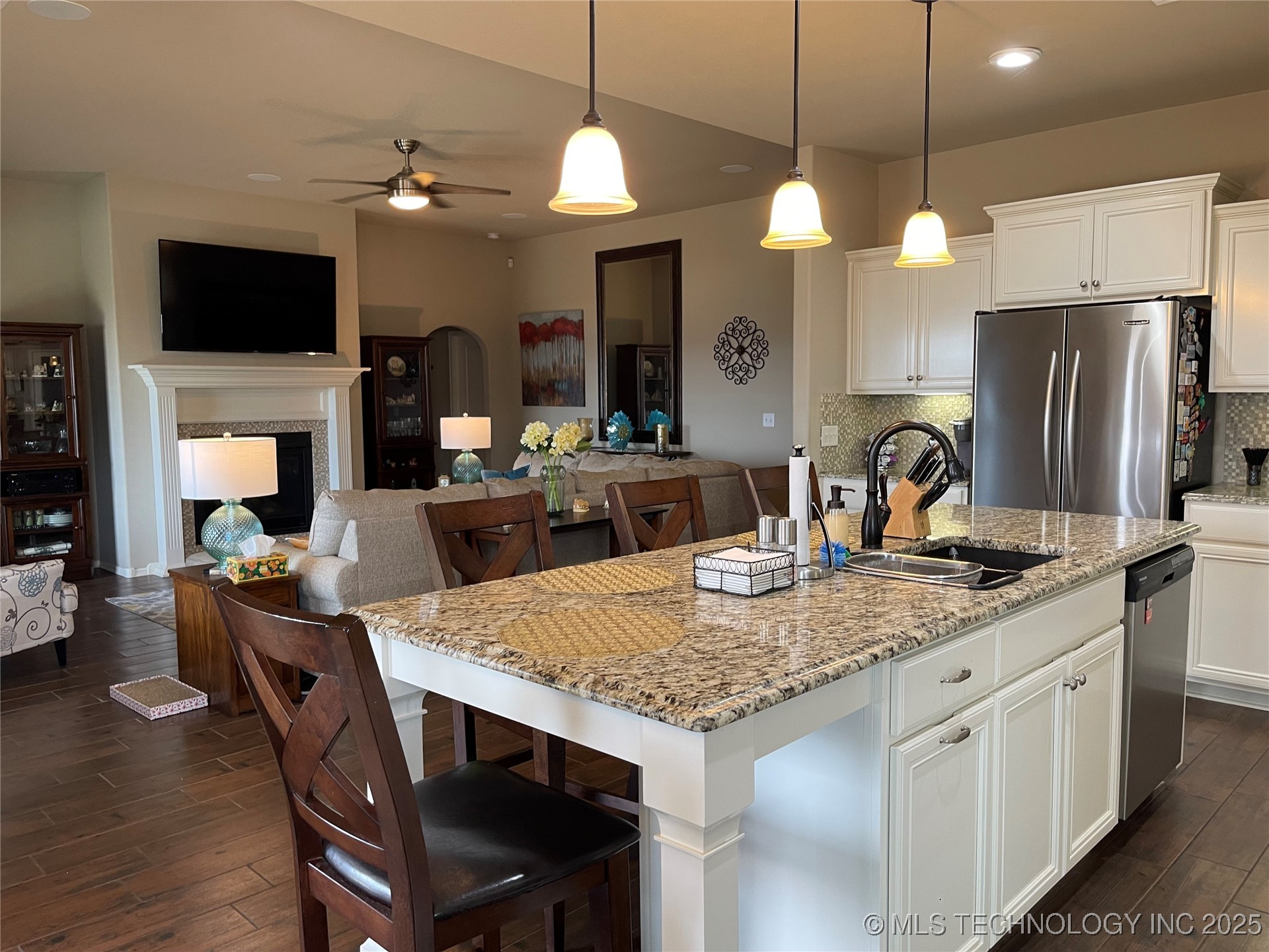 2613 W Van Buren Court Property Photo 17