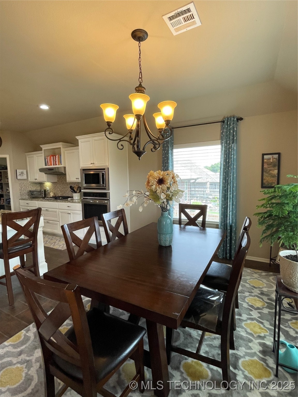 2613 W Van Buren Court Property Photo 23