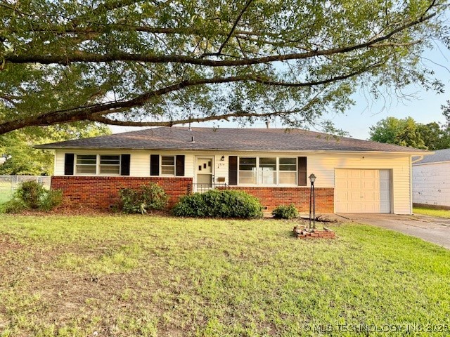 1714 E 11th Street Property Photo 1
