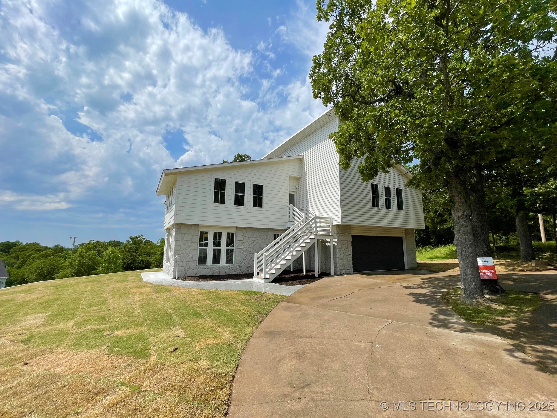 228 W Hickory Drive Property Photo 8