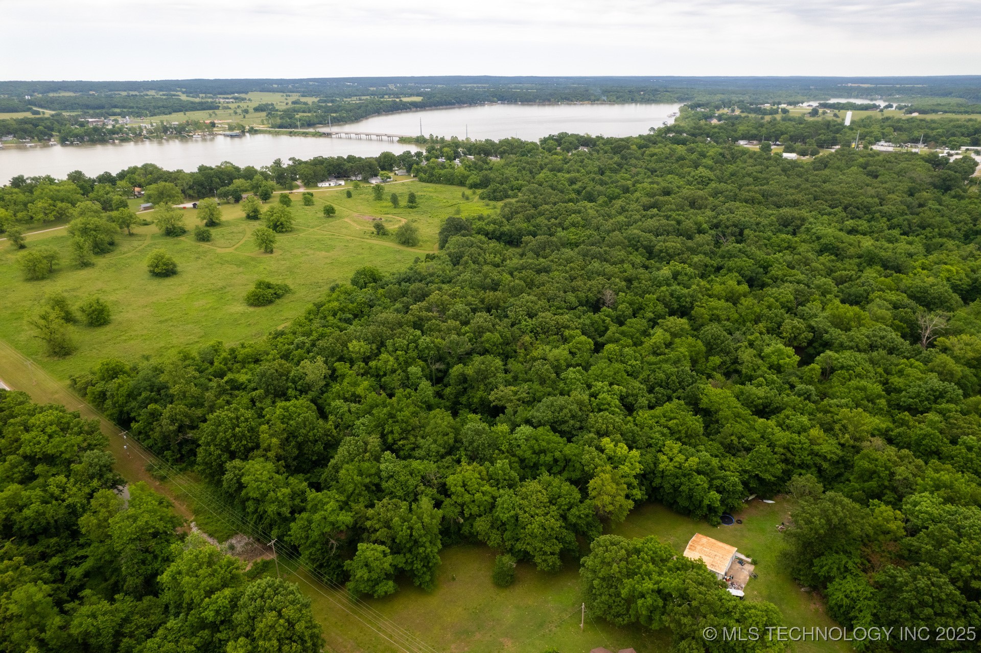 6 S 650 Road Property Photo 1