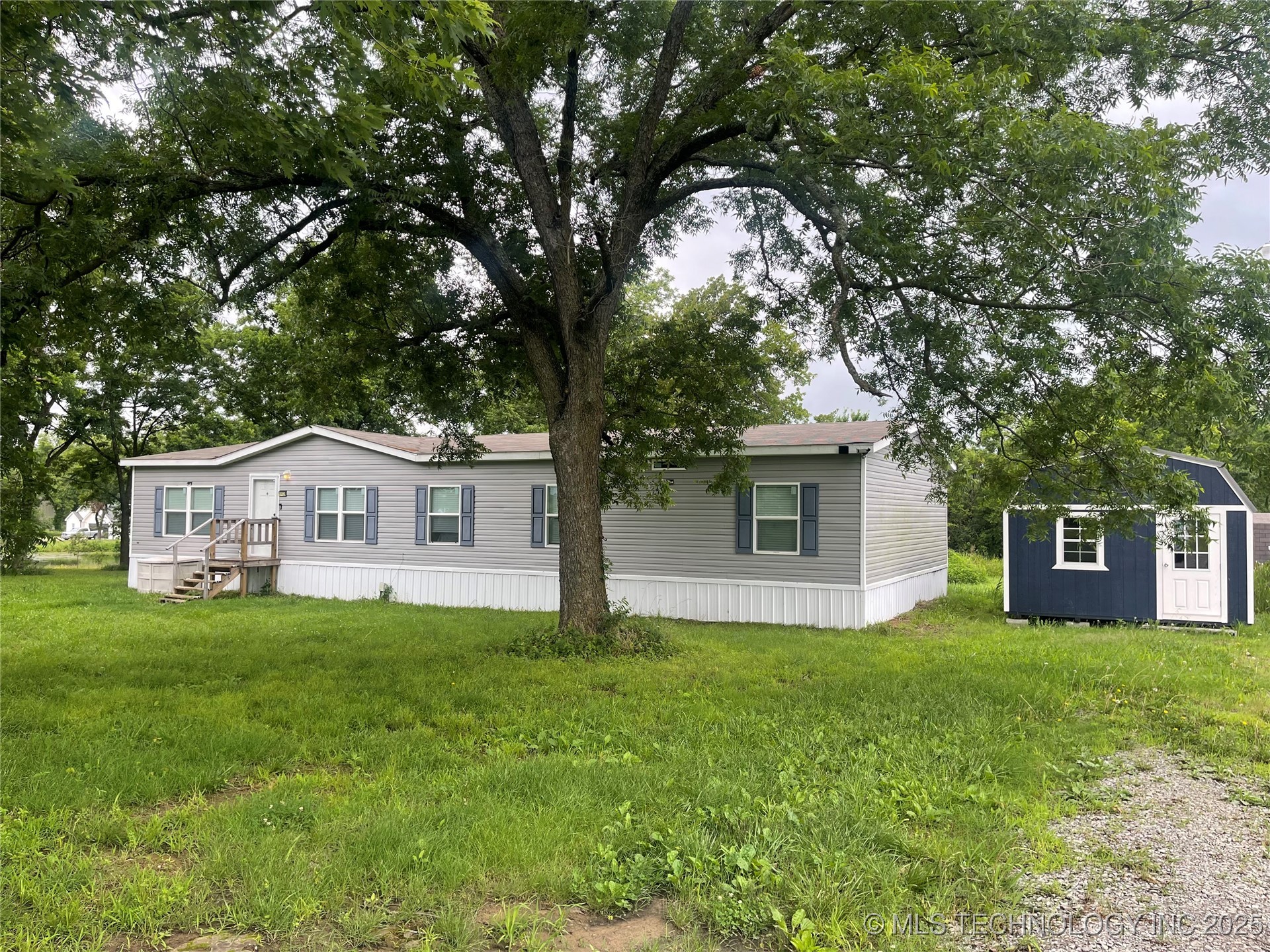 19928 Slick Road Property Photo 1