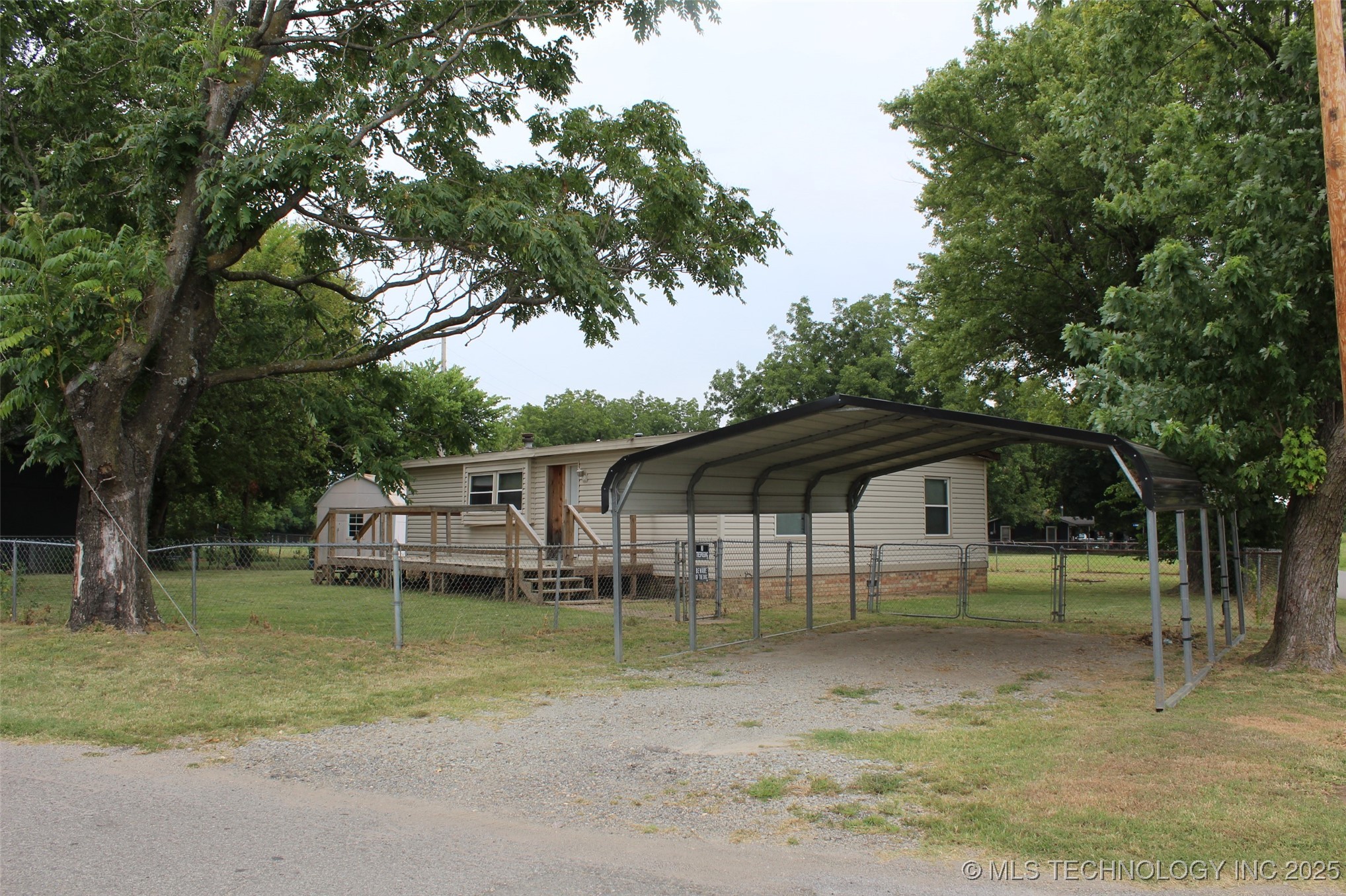 203 W Knisley Avenue Property Photo