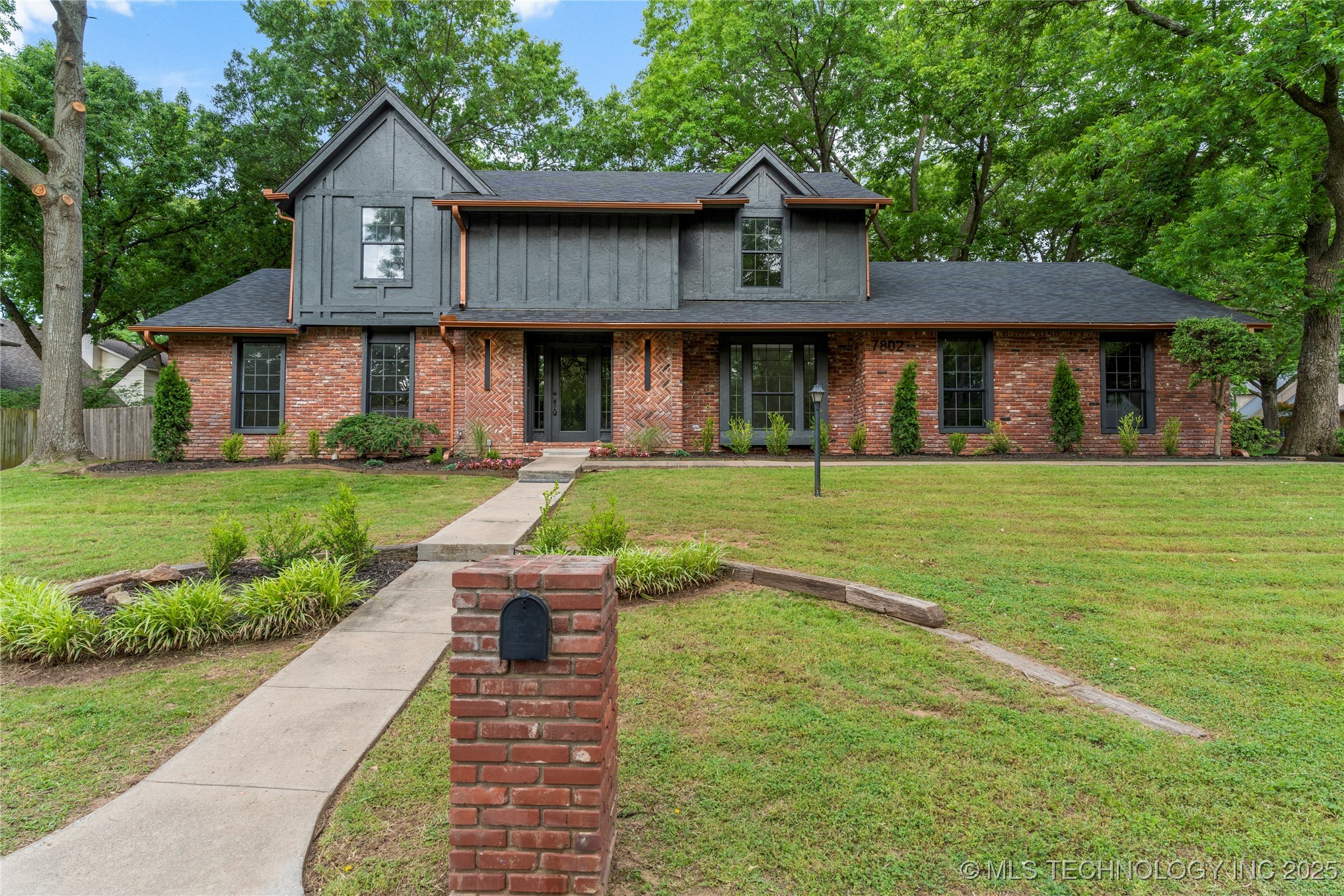 7802 S Joplin Avenue Property Photo 1