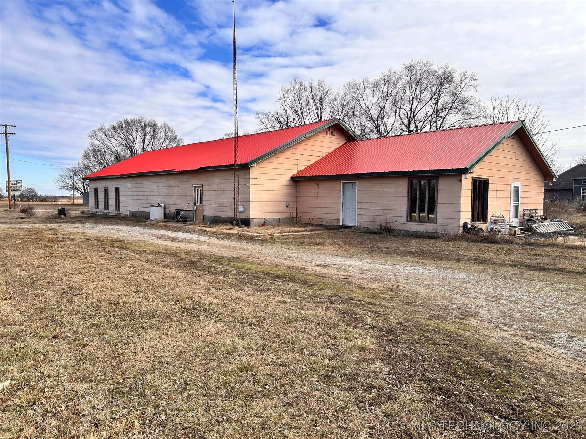 434323 E Highway 66 Property Photo