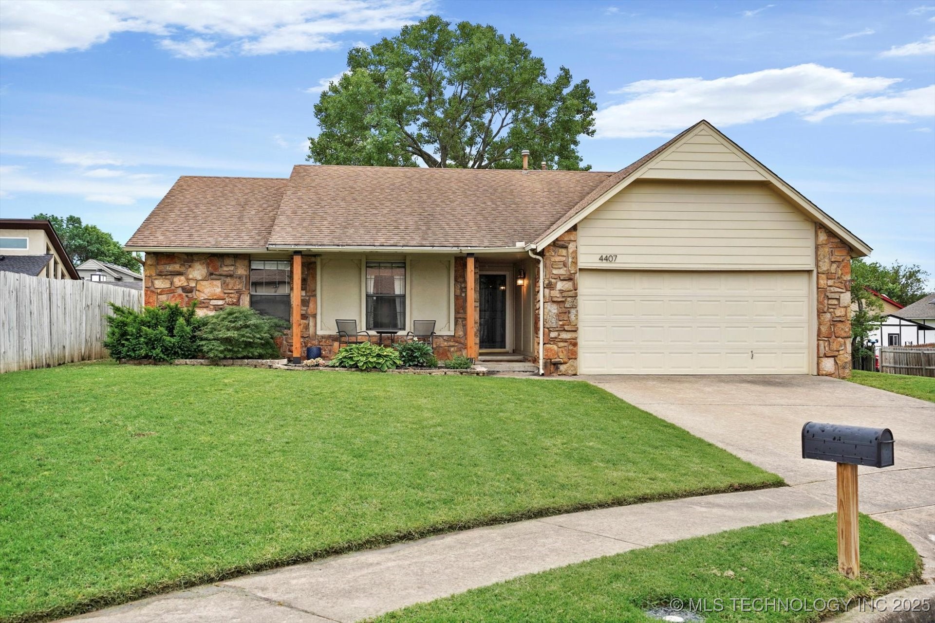 4407 W Lansing Place Property Photo 1