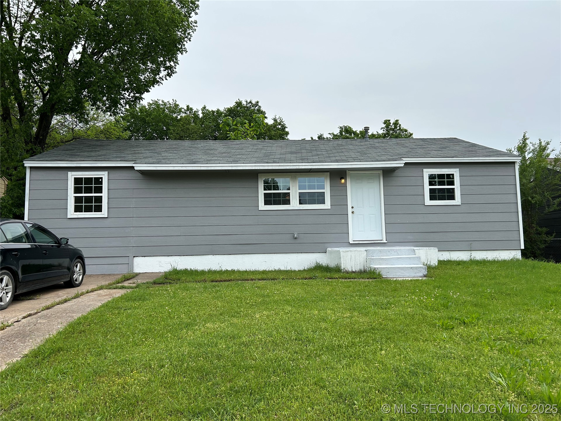 4613 N Main Street E Property Photo 1