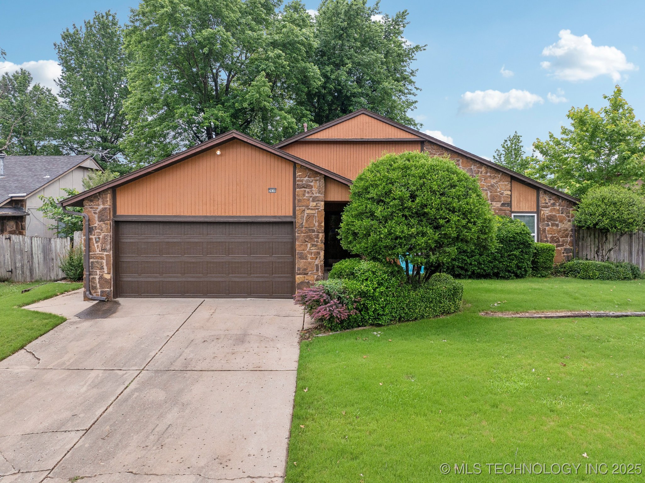 2630 W Boston Place Property Photo 1