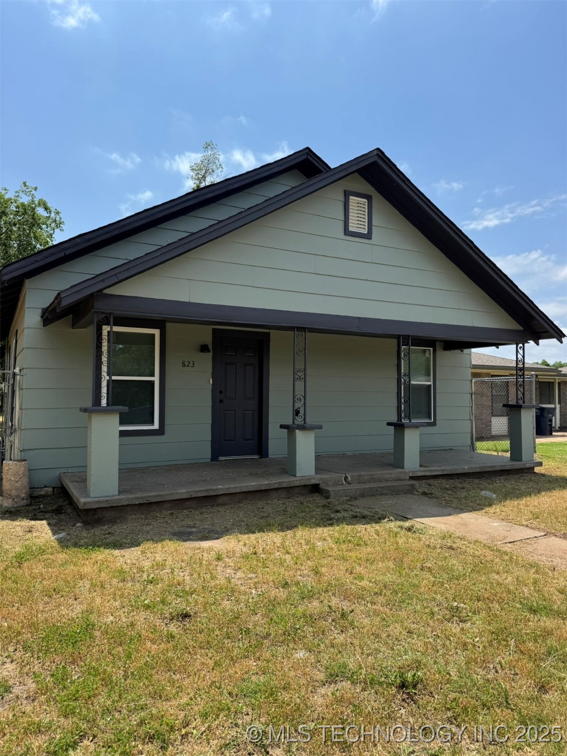 823 W 9th Street Property Photo
