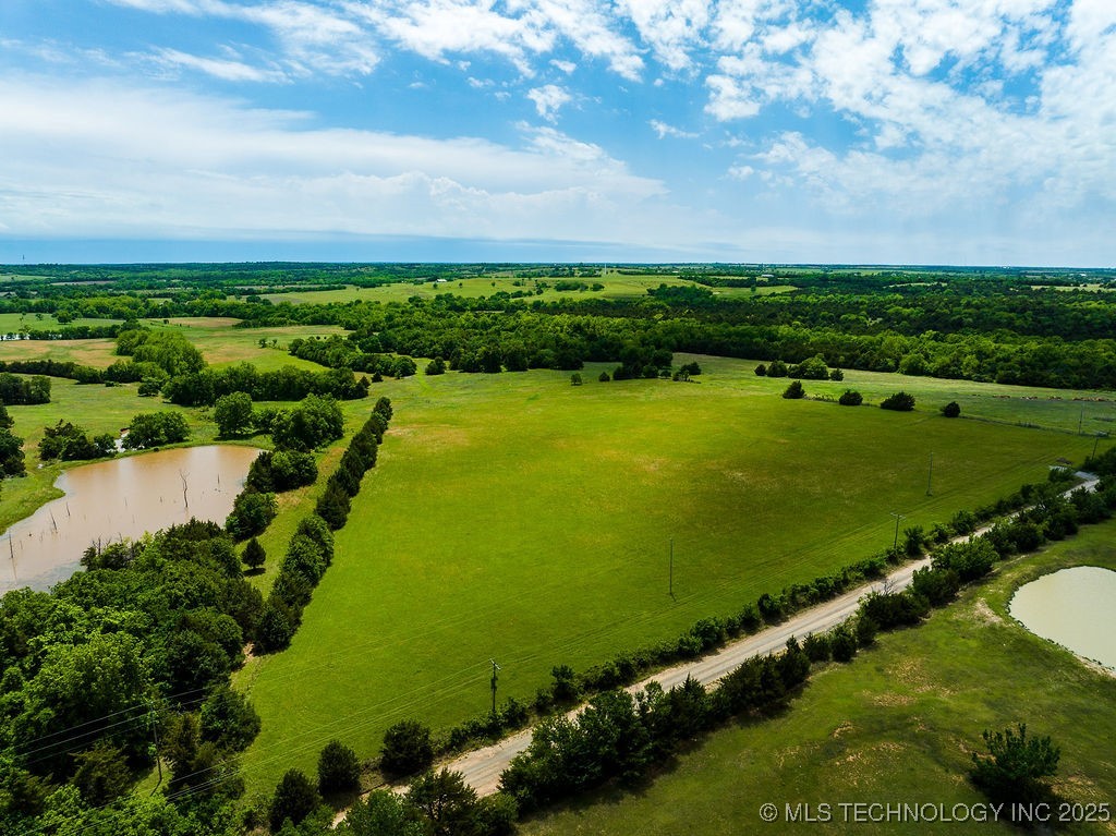 11 E 750 Road Property Photo 1