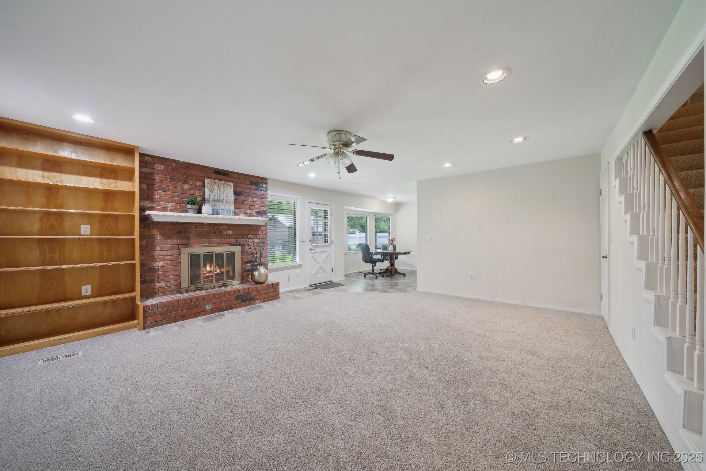 4012 S Juniper Avenue Property Photo 5
