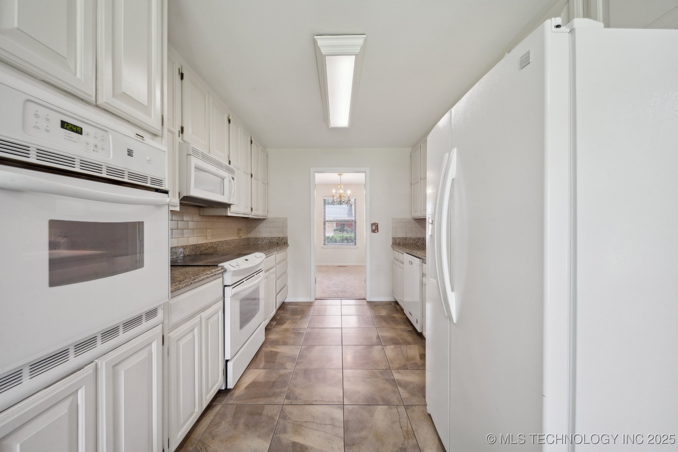 4012 S Juniper Avenue Property Photo 7
