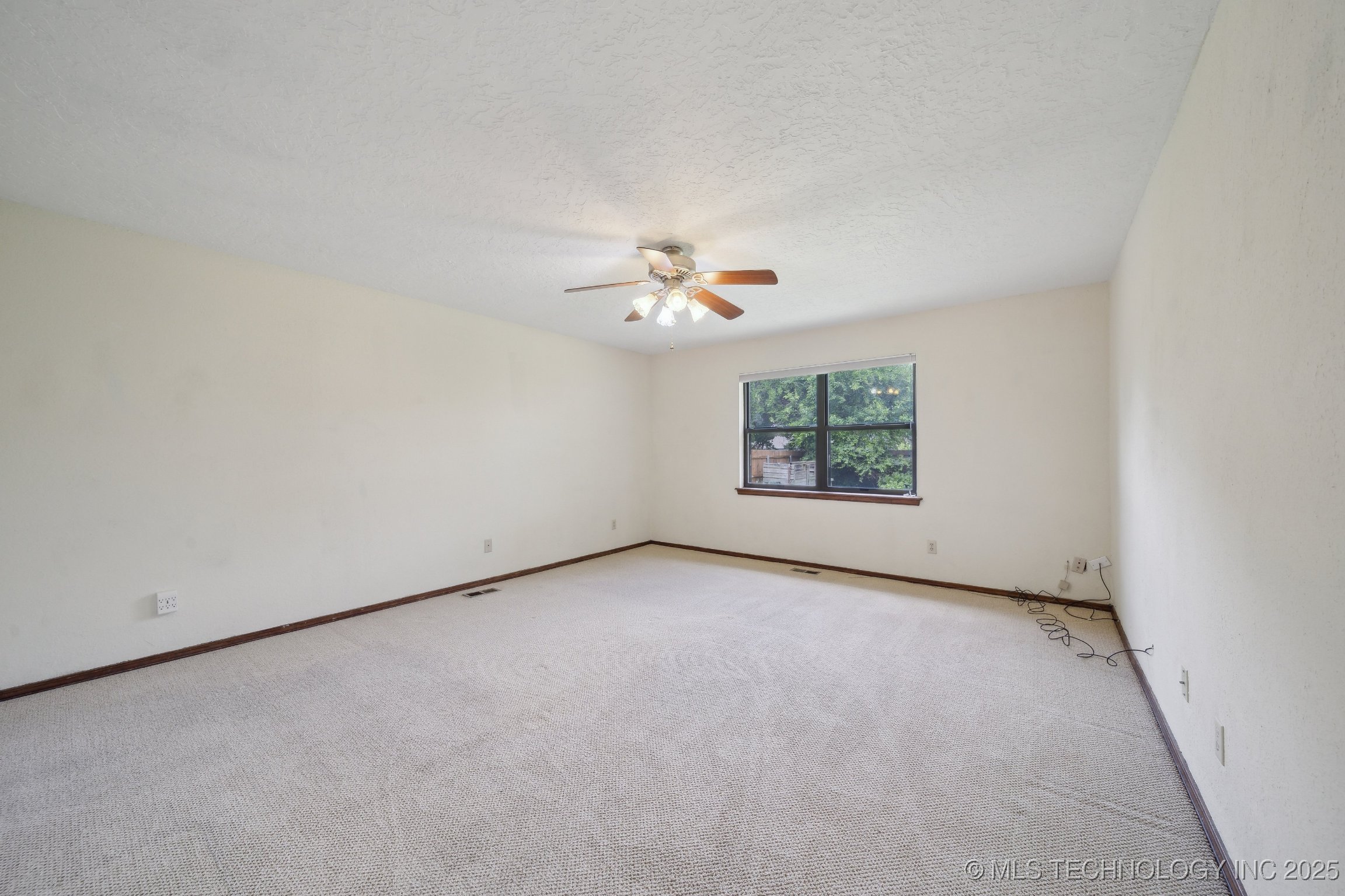 4012 S Juniper Avenue Property Photo 14