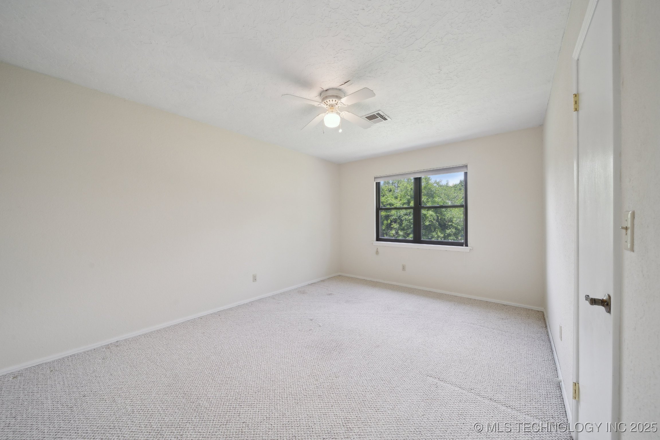 4012 S Juniper Avenue Property Photo 17