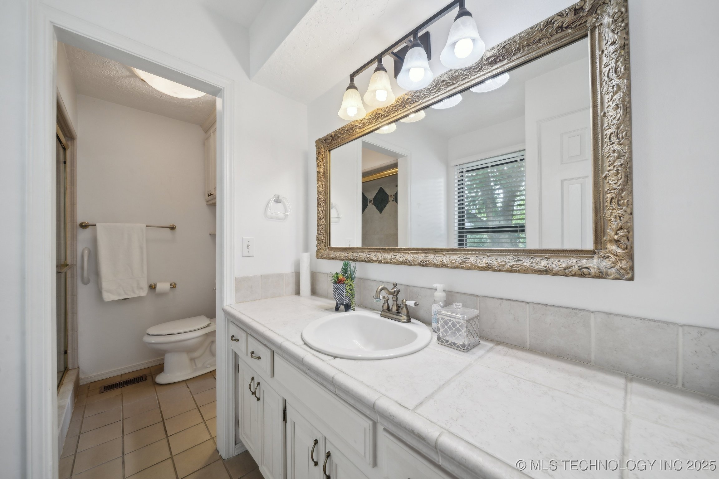 4012 S Juniper Avenue Property Photo 19