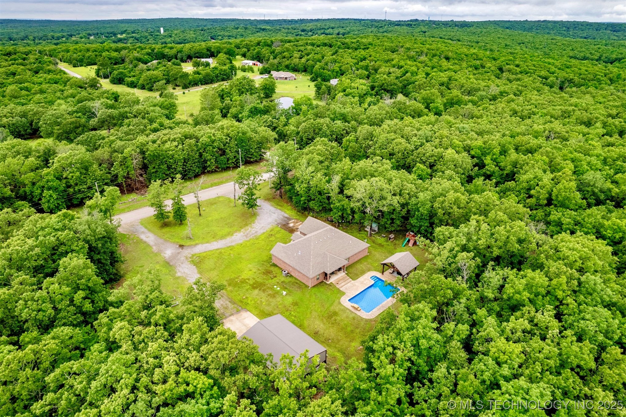 23532 N 5 Mile Road Property Photo 23